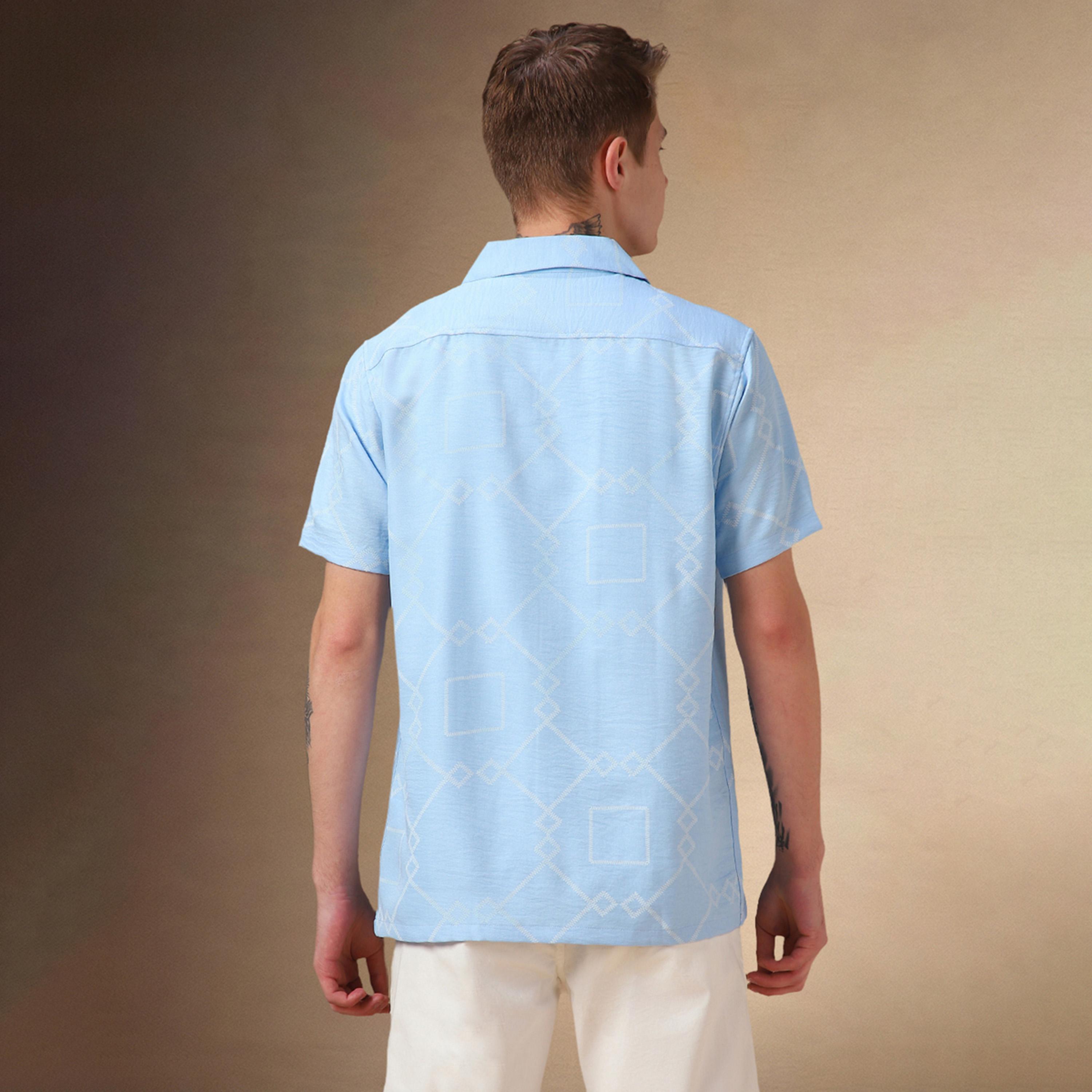 دينيس لينغو × ستايلي - قميص مطبوع بقصّة مريحة وياقة كوبية-men-clothing-shirts-image-3