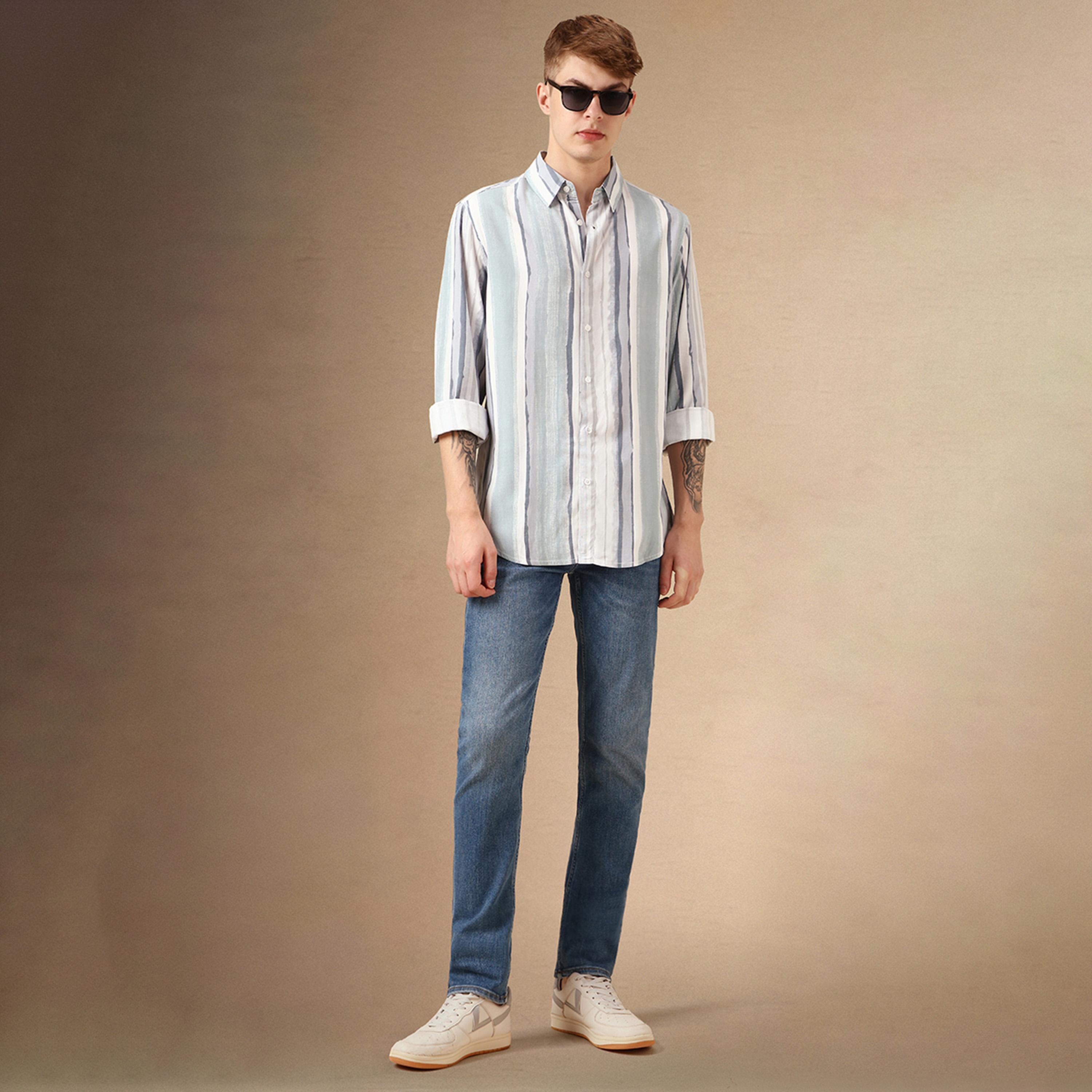 Dennis Lingo X Styli Striped Relaxed Fit Spread Collar Curved Hem Shirt-men-clothing-shirts-image-5