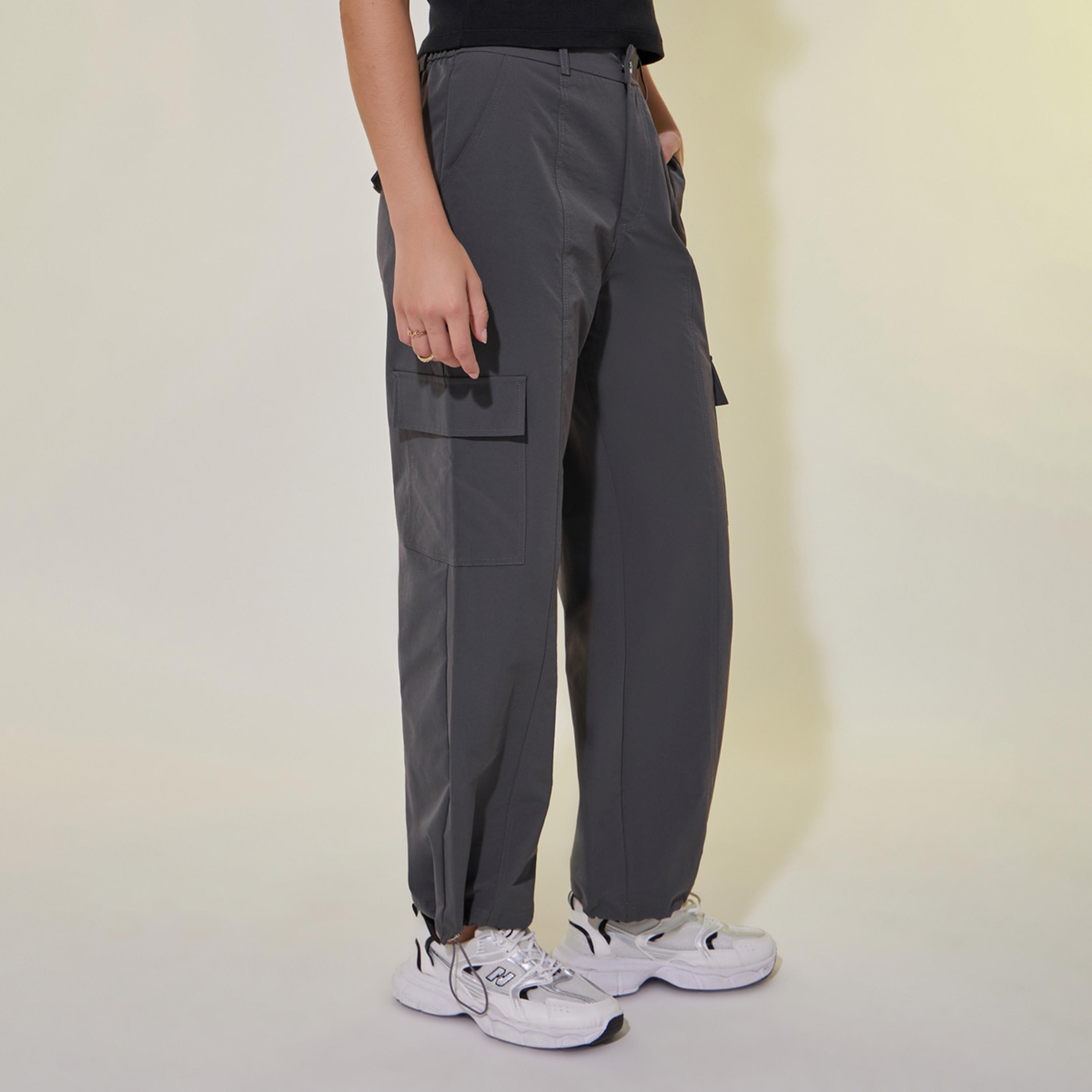 ستايلي - بنطال كارجو سادة بقصة مستقيمة وحاشية برباط-women-clothing-bottoms-trousers-image-3