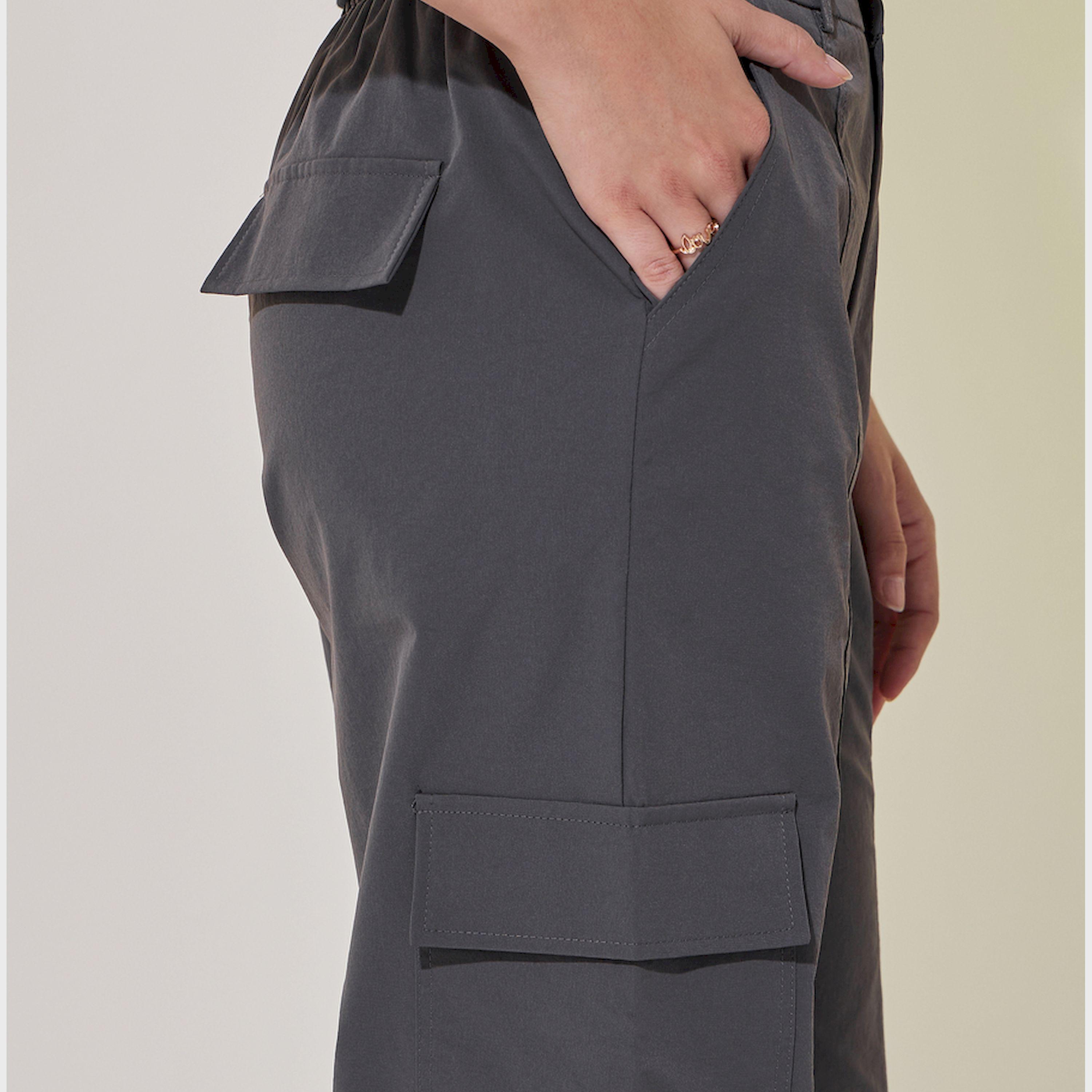 ستايلي - بنطال كارجو سادة بقصة مستقيمة وحاشية برباط-women-clothing-bottoms-trousers-image-2