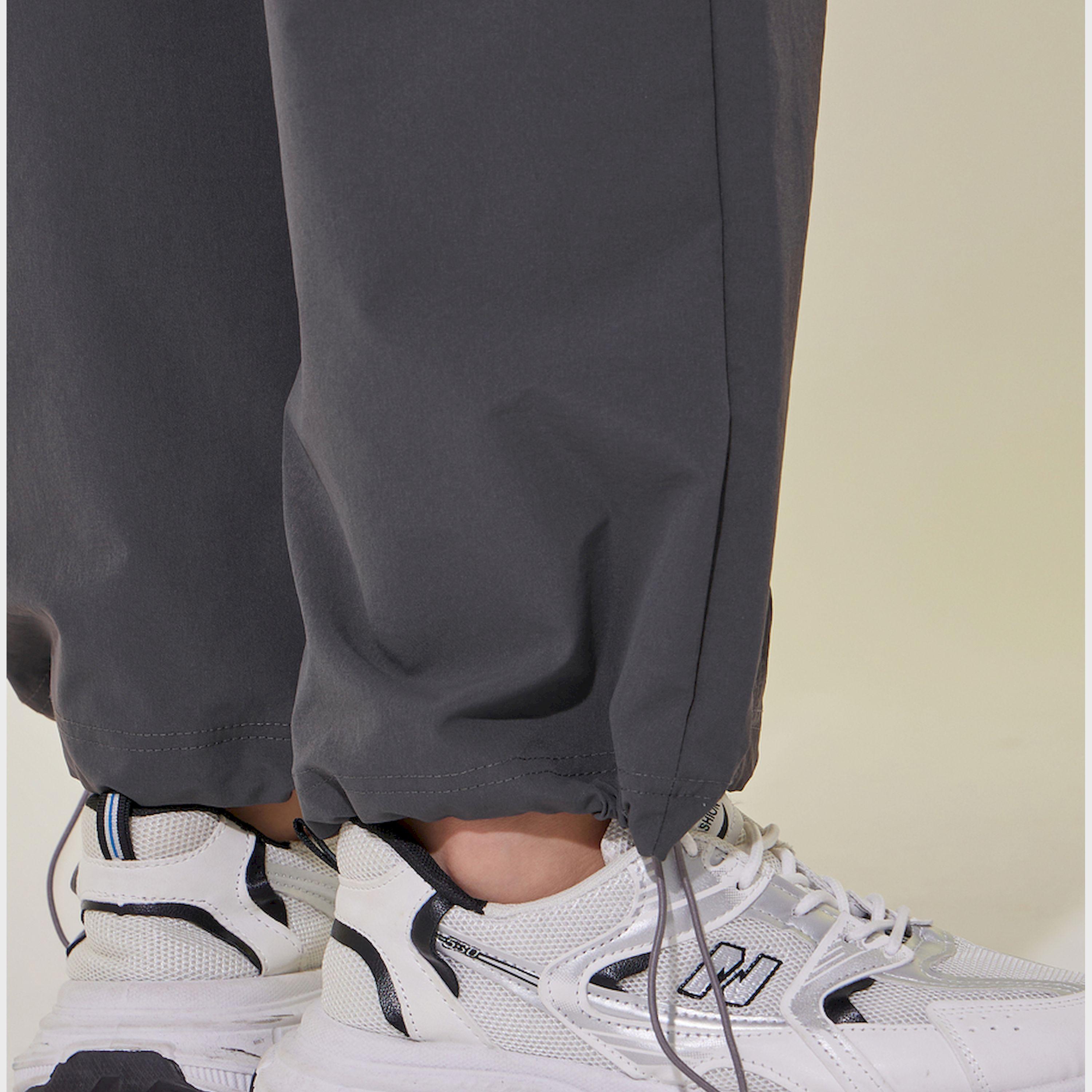Styli Solid Straight Leg Drawstring Hem Cargo Pants-women-clothing-bottoms-trousers-image-6