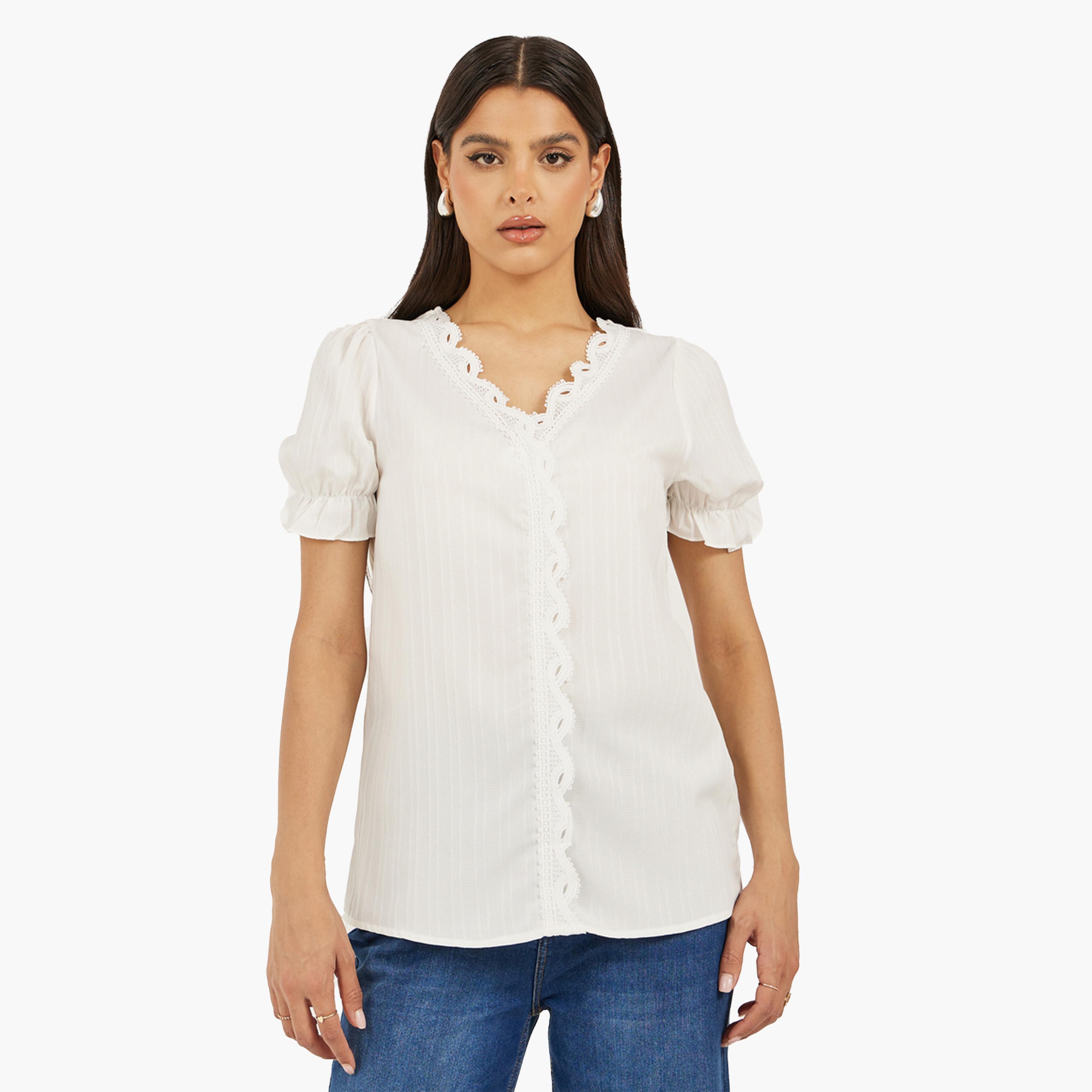 ستايلي - بلوزة بيضاء سادة مزينة بالدانتيل-women-clothing-shirtsandblouses-blouses-image-2