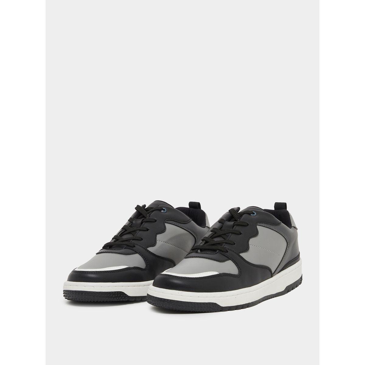 حذاء سنيكرز بنمط كتل الالوان ورباط غلق-men-shoes-sneakers-image-2