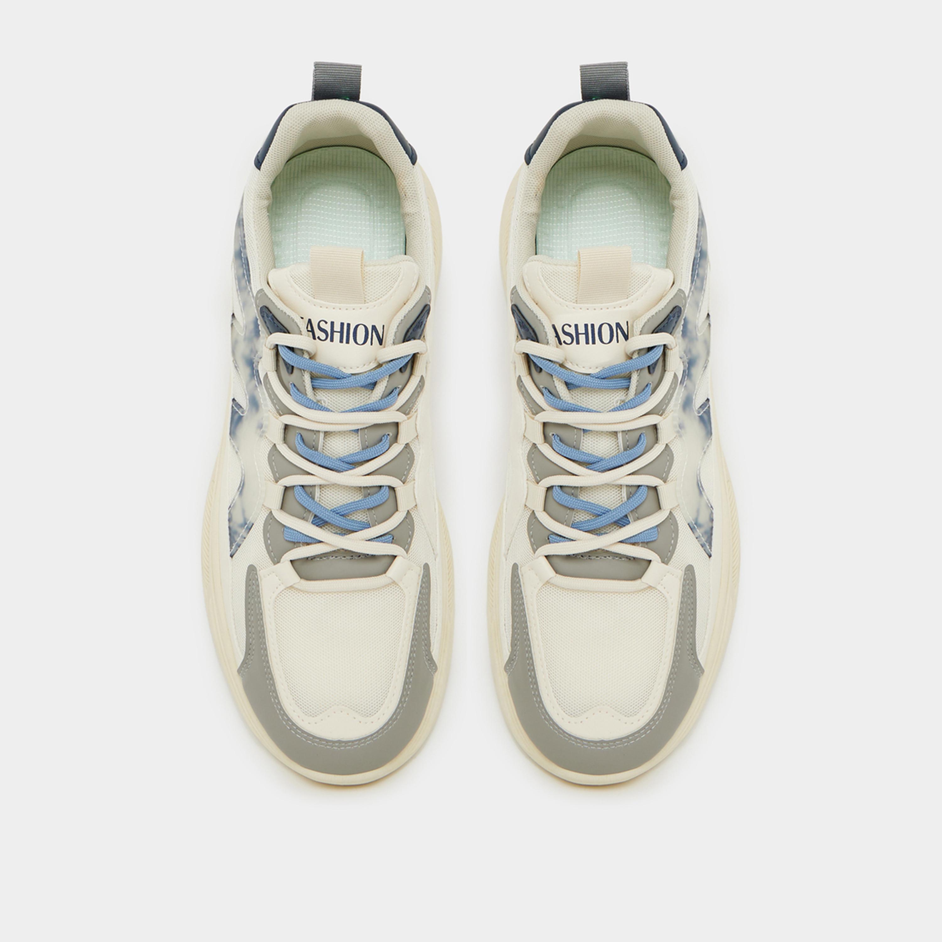 ستايلي - حذاء رياضي بنعل سميك بطبعة تجريدية ورباط-men-shoes-sneakers-image-5