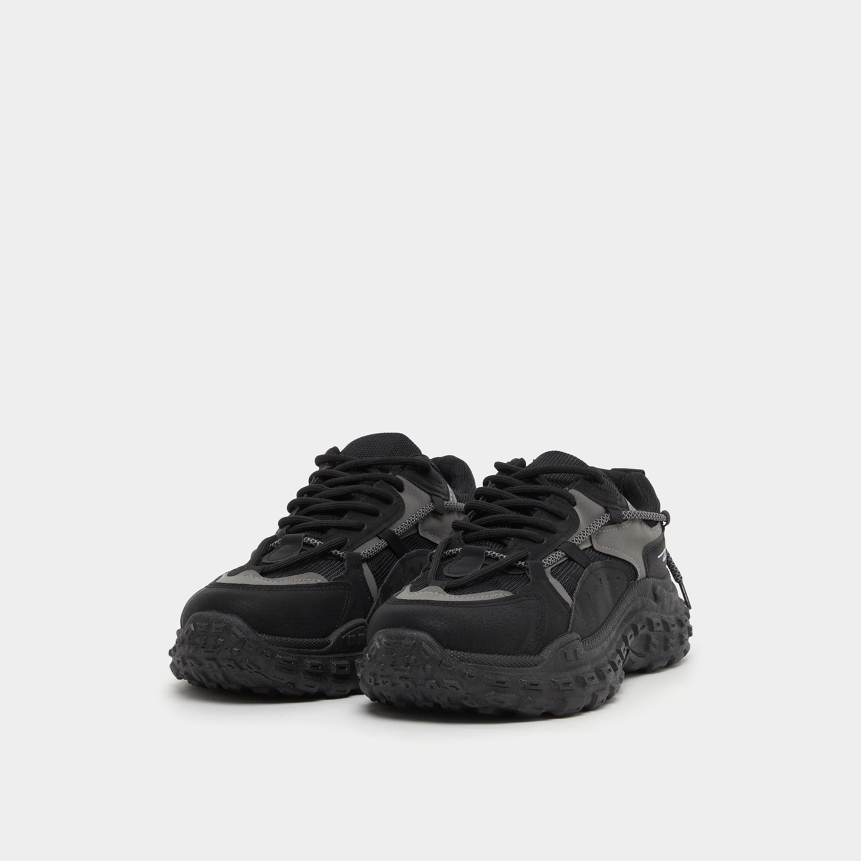 ستايلي - حذاء رياضي بتصميم تجريدي من الدانتيل ونعل سميك ورباط-men-shoes-sneakers-image-2