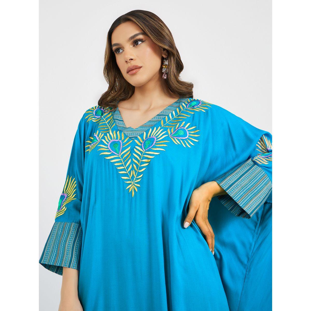 جلابية بتفاصيل مُطرّزة وأكمام خفاش ماكسيم كرييشن × ستايلي-women-arabicclothing-jalabiyas-image-4