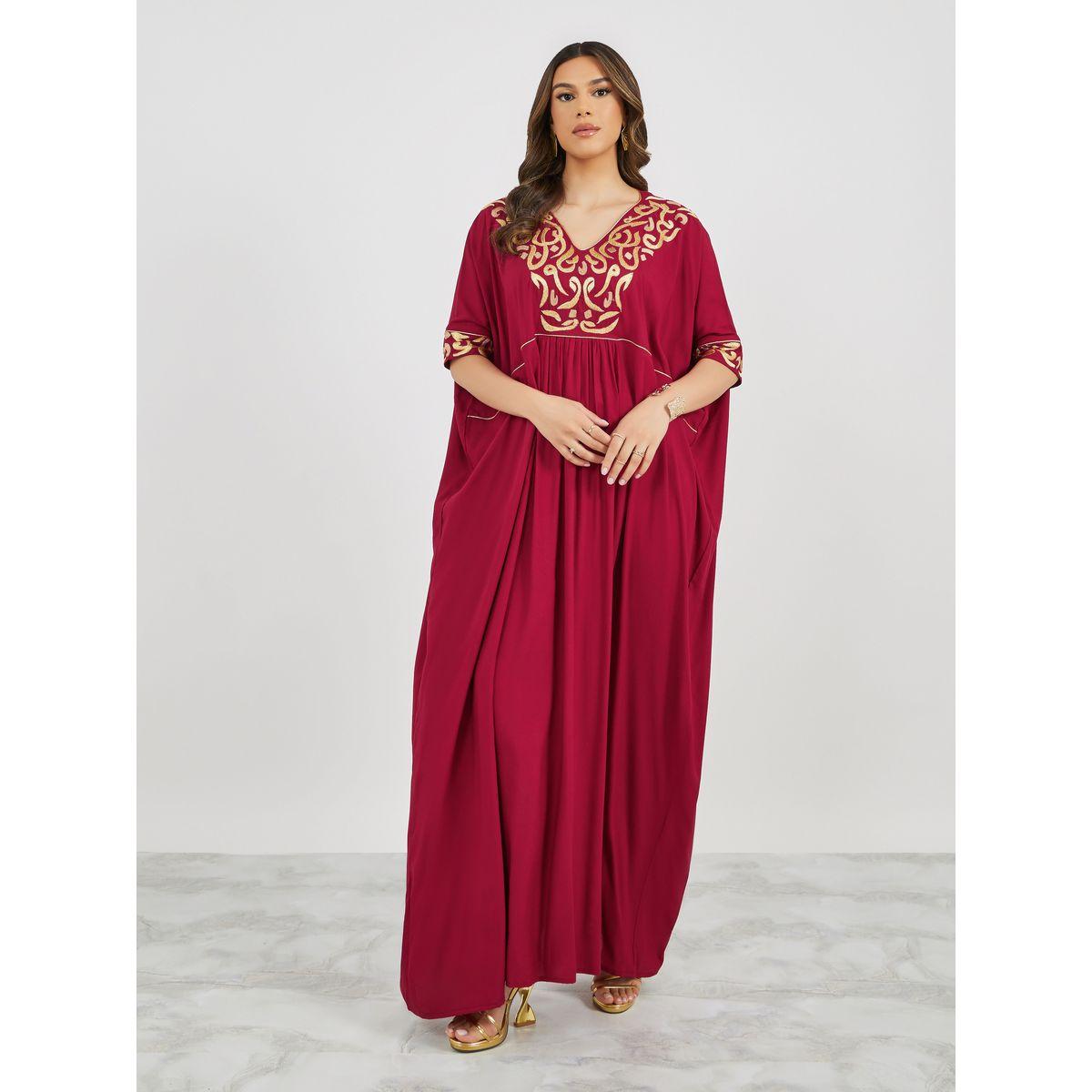 جلابية بتفاصيل مُطرّزة وأكمام خفاش ماكسيم كرييشن × ستايلي-women-arabicclothing-jalabiyas-image-2
