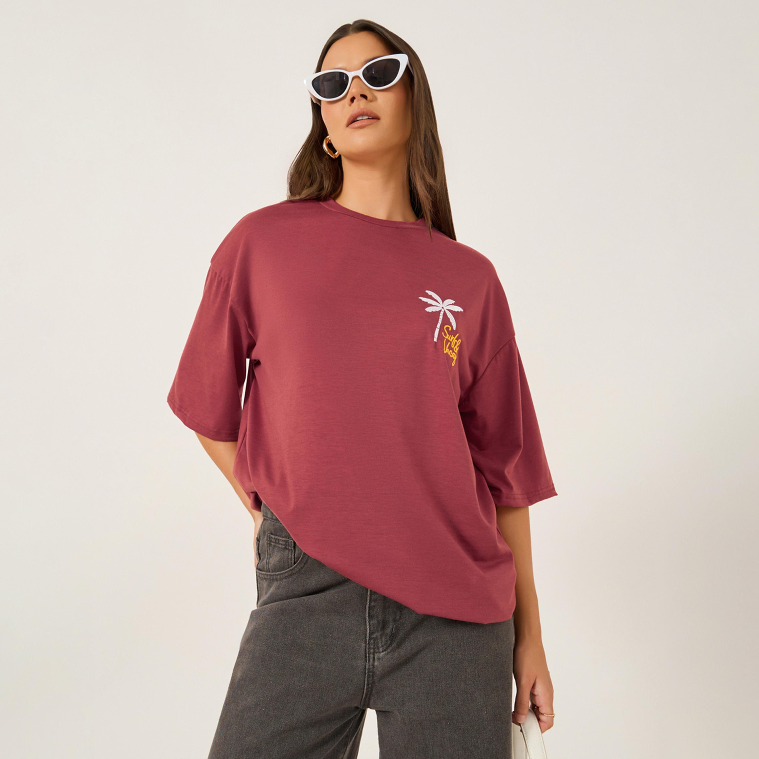 ستايلي - تي شيرت مطرز كبير الحجم بأكمام قصيرة-women-clothing-tshirts-image-1
