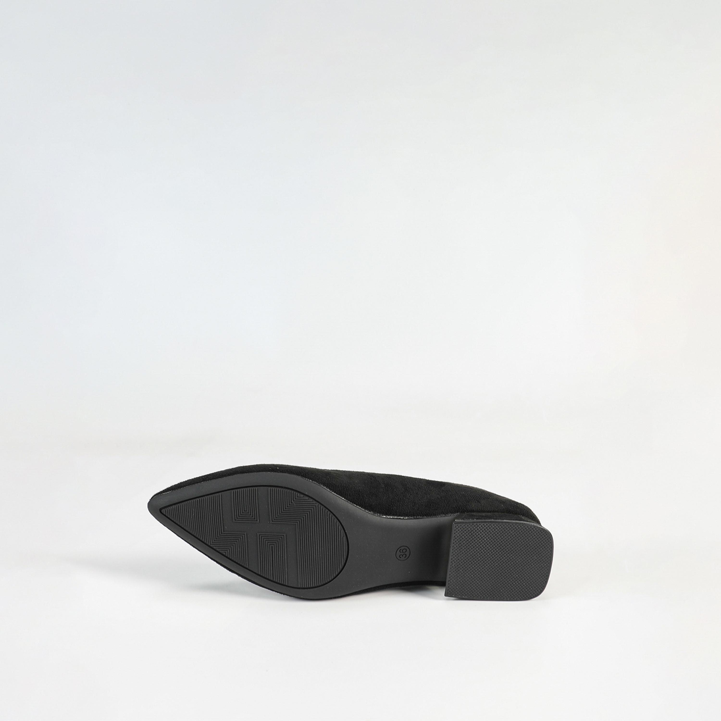 Sneak-a-Peek x Styli Plain Pointed Toe Suede Block Heel Shoes-women-shoes-heels-image-9