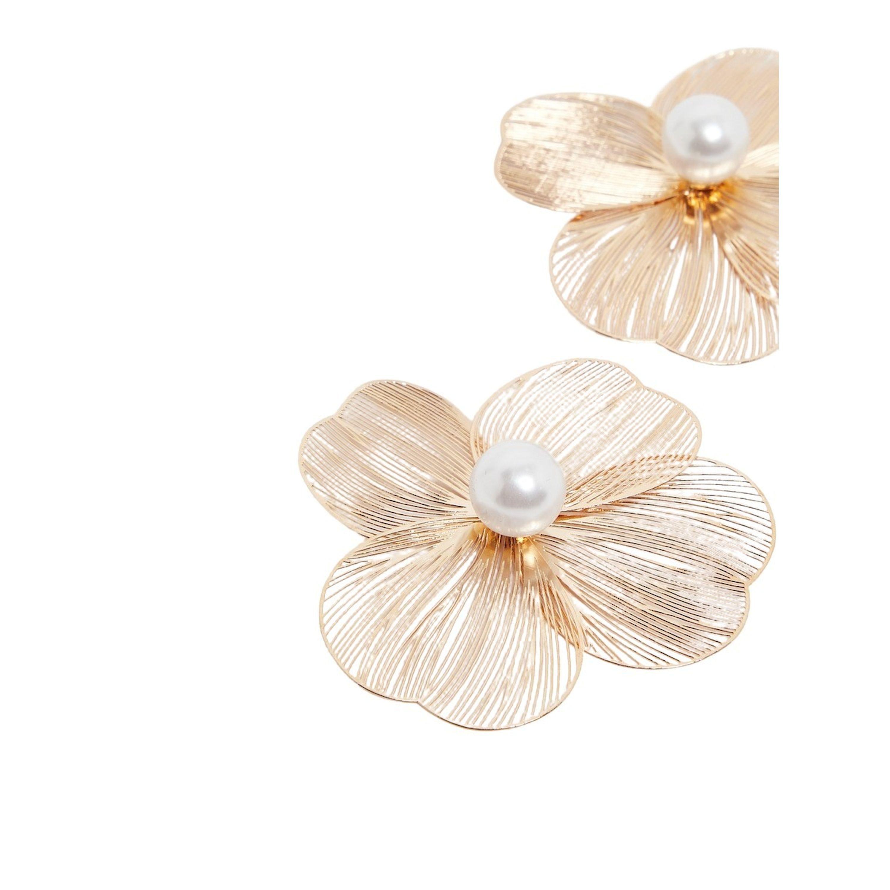 Styli Floral Oversize Earrings-women-watchesandjewellery-jewellery-earrings-image-4