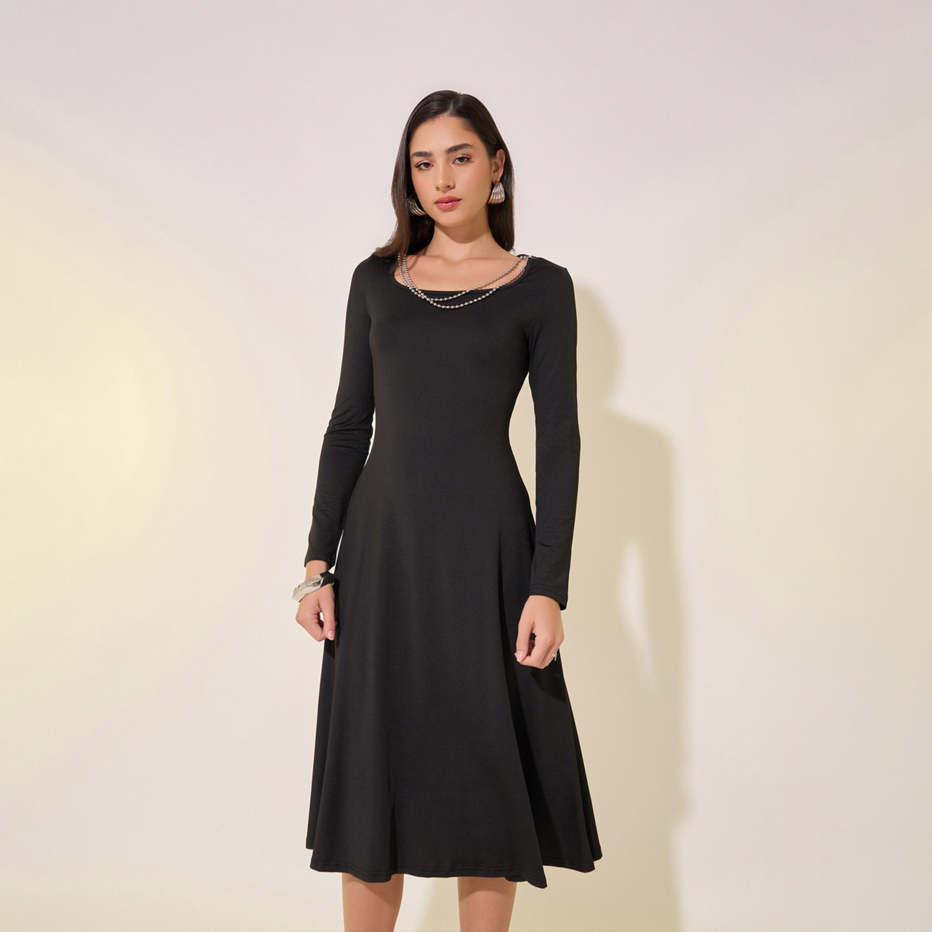 Styli Solid Square Neckline Chain Detail A-Line Midi Dress-women-clothing-dresses-image-3