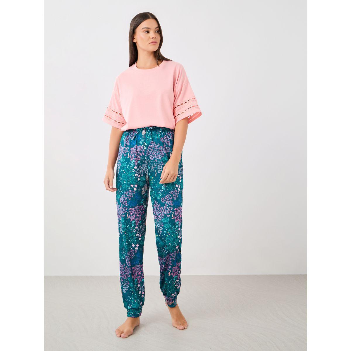Styli Lace Insert Round Neck T-Shirt and Pyjama Set-women-clothing-nightwear-pyjamas-longsets-image-4