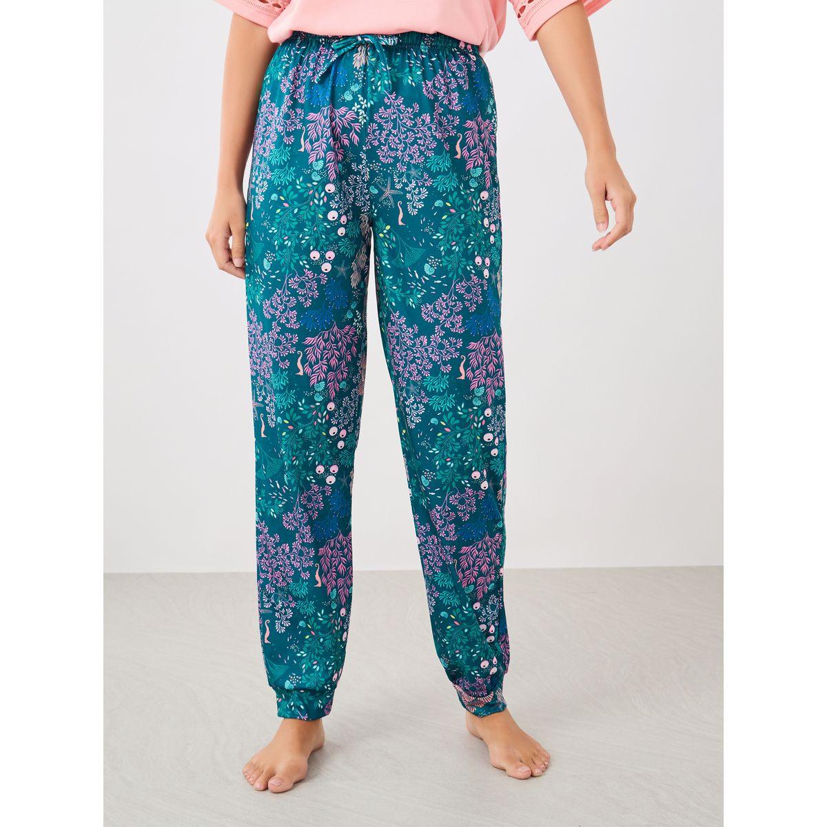 Styli Lace Insert Round Neck T-Shirt and Pyjama Set-women-clothing-nightwear-pyjamas-longsets-image-5