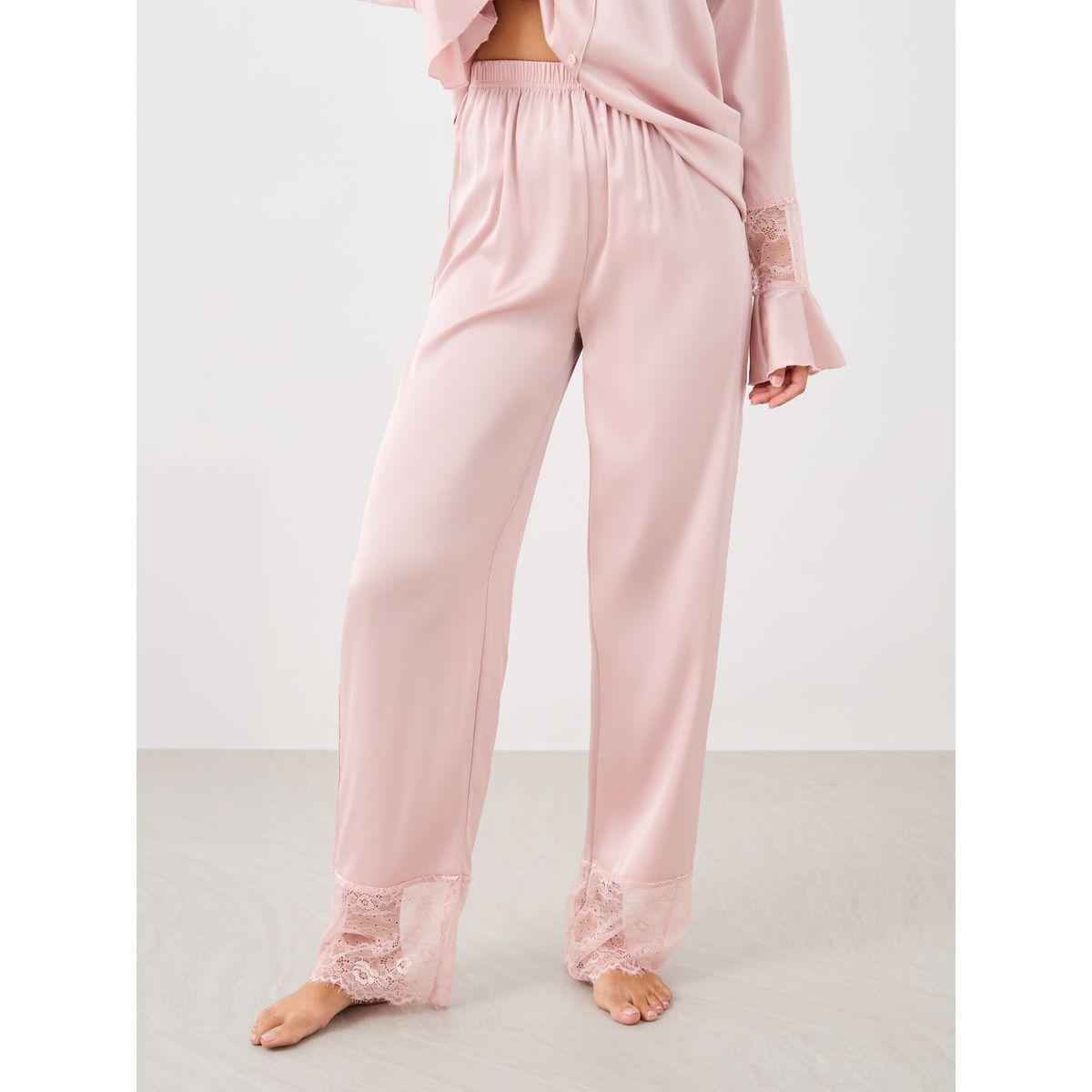 طقم بيجاما من بنطال وبلوزة ساتان بتفاصيل دانتيل-women-clothing-nightwear-pyjamas-longsets-image-4