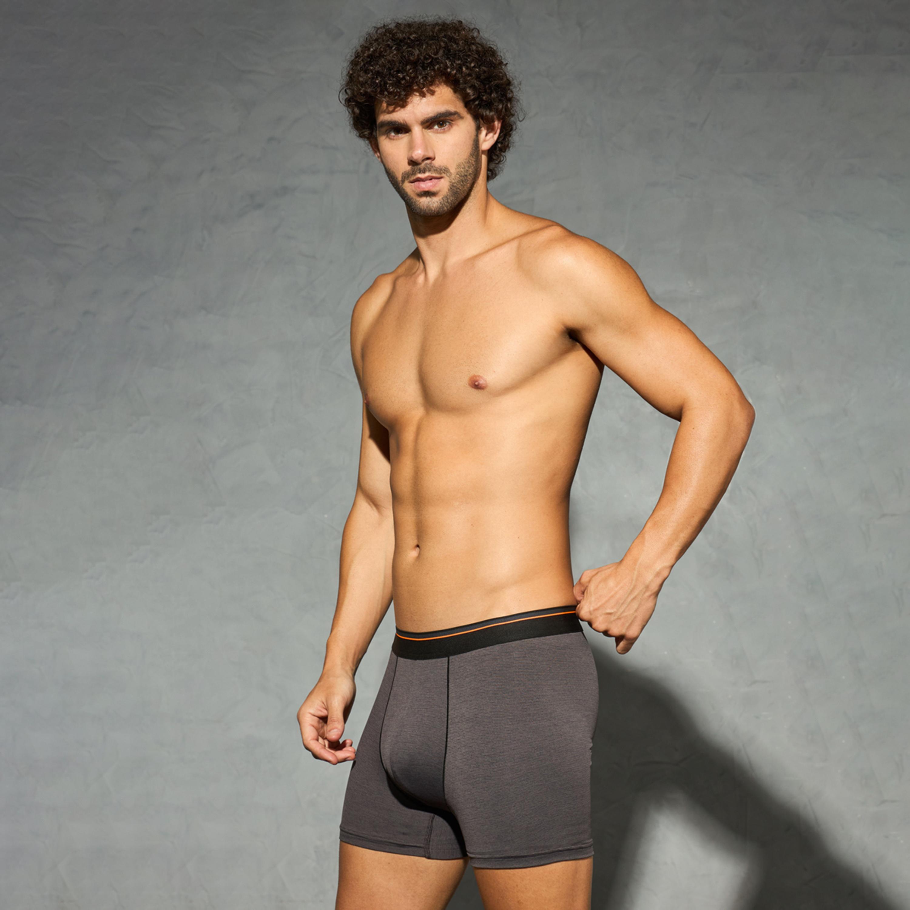 تكنو سبورت × ستايلي - شورت رجالي من سادة مع ايلاستو لايت-men-clothing-innerwear-underwear-image-5