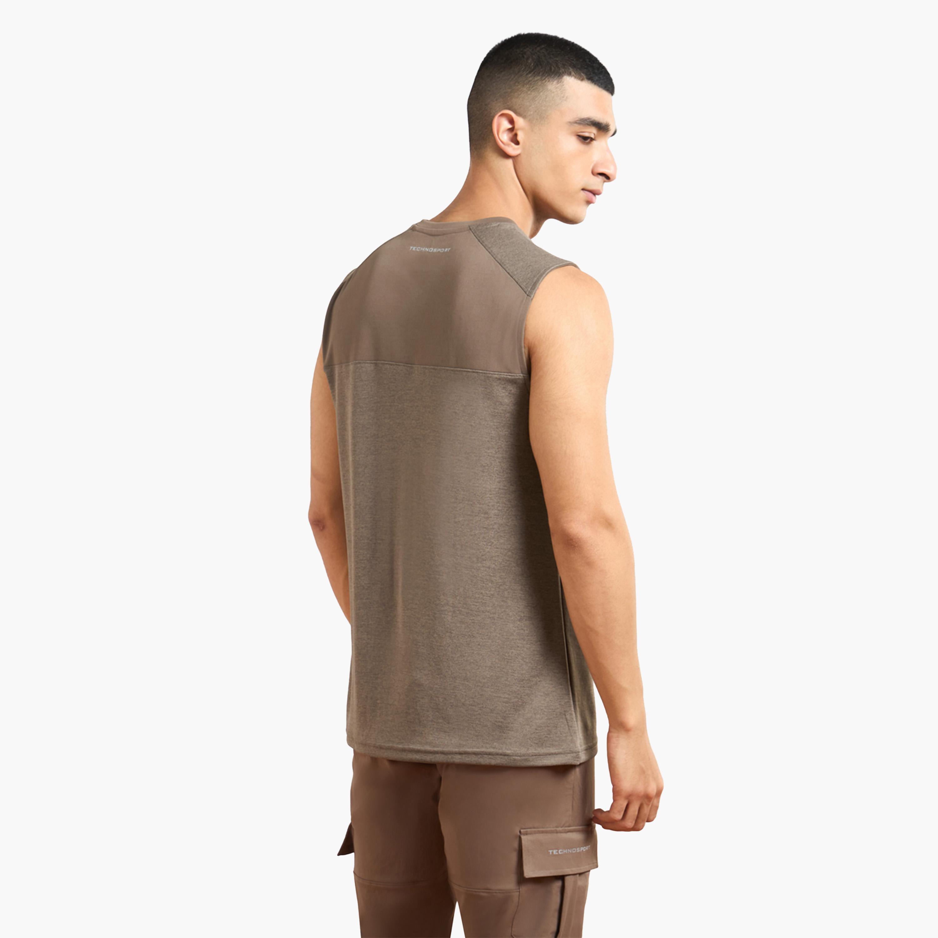 تيكنو سبورت × ستايلي-  تي شيرت رجالي سادة قصّة سليم مع طباعة شعار-men-clothing-sportswearandactivewear-tshirtsandpolos-image-3