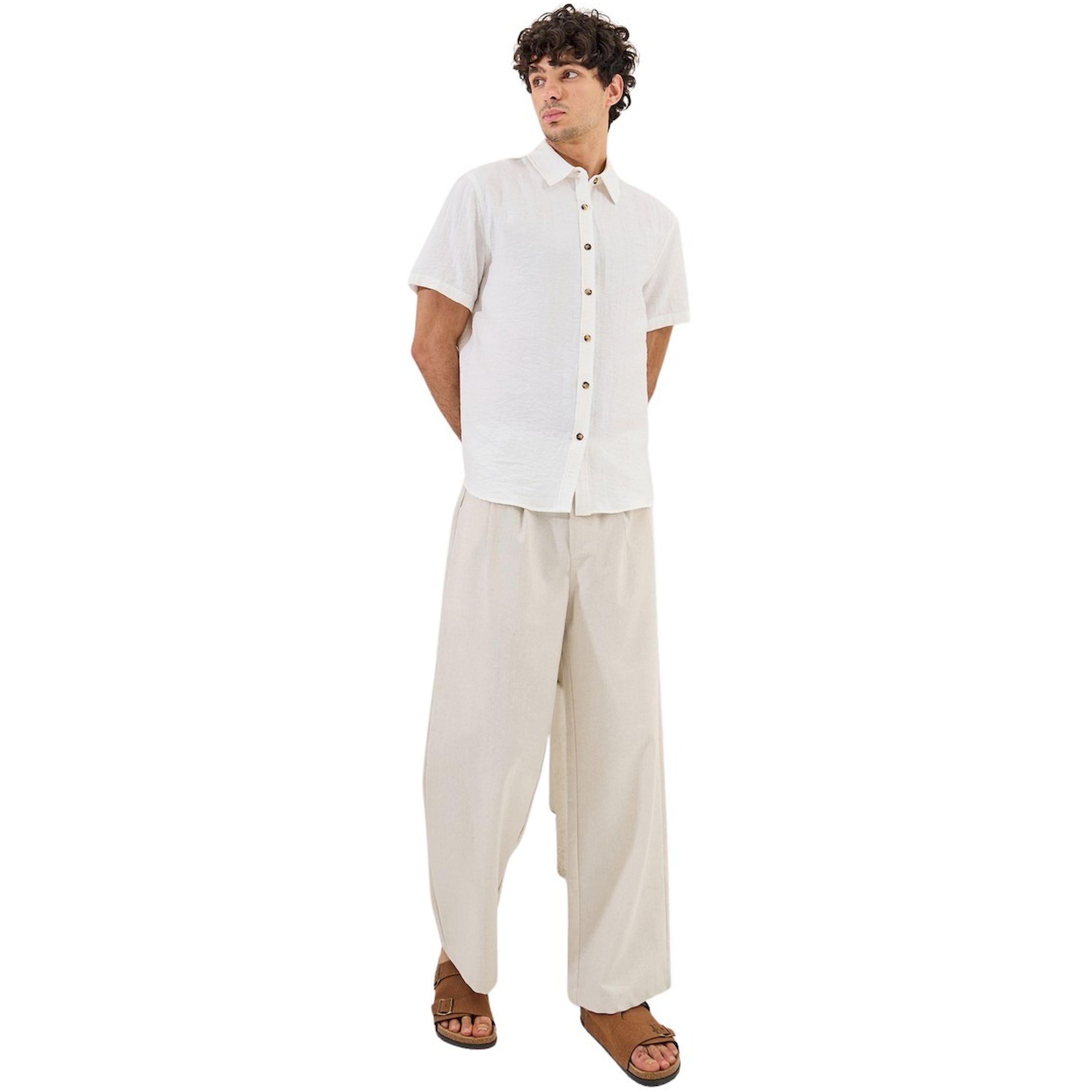 ستايلي - قميص سادة بأكمام قصيرة وقصة مريحة-men-clothing-shirts-image-2