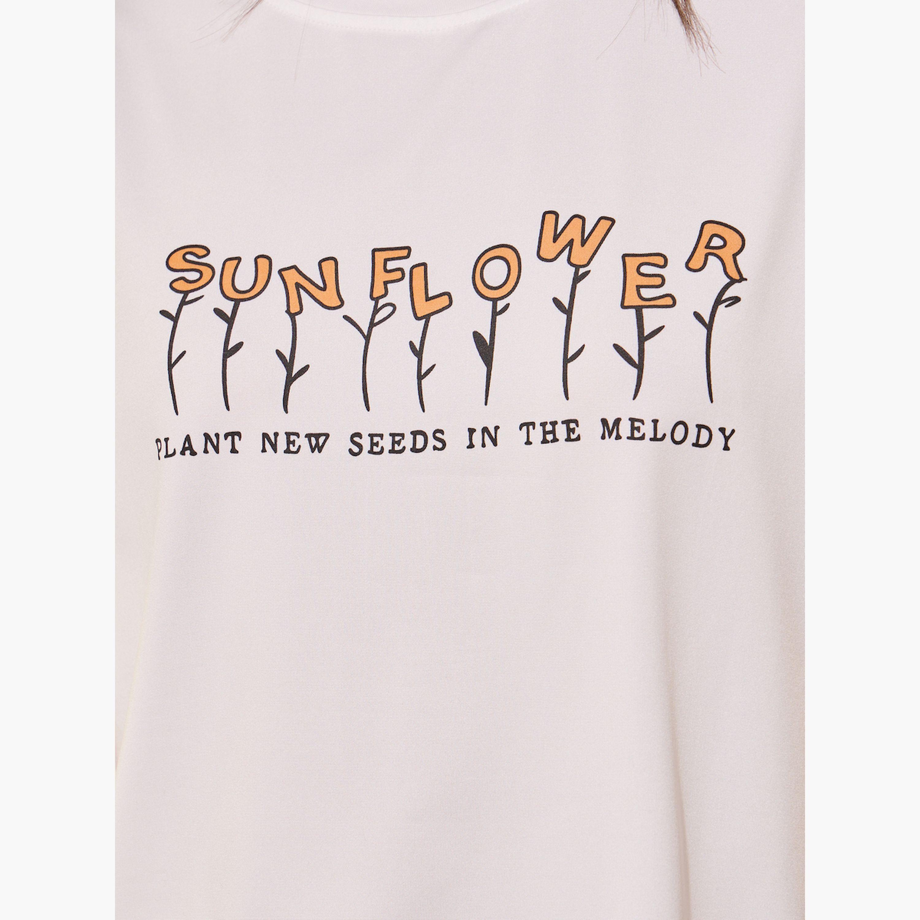 تيشيرت بطبعة كتابة وقصة عادية-women-clothing-tshirts-image-3