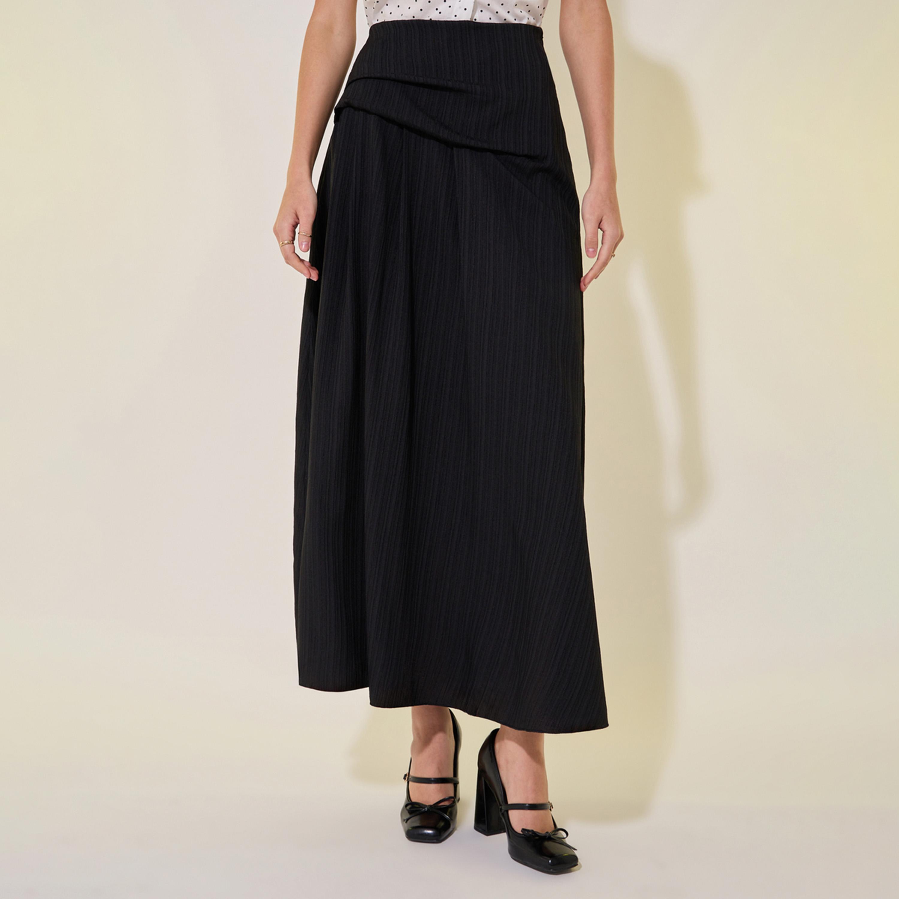 تنورة طويلة بحافة واسعة وتفاصيل بارزة الملمس-women-clothing-bottoms-skirts-image-2