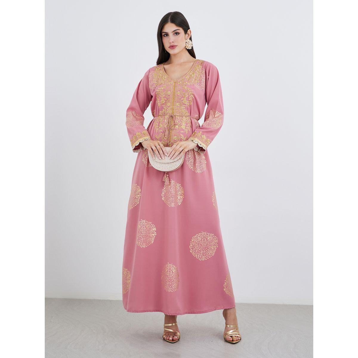 جلابية بطبعة فويل وتفاصيل مُطرّزة مع دانتيل-women-arabicclothing-jalabiyas-image-1