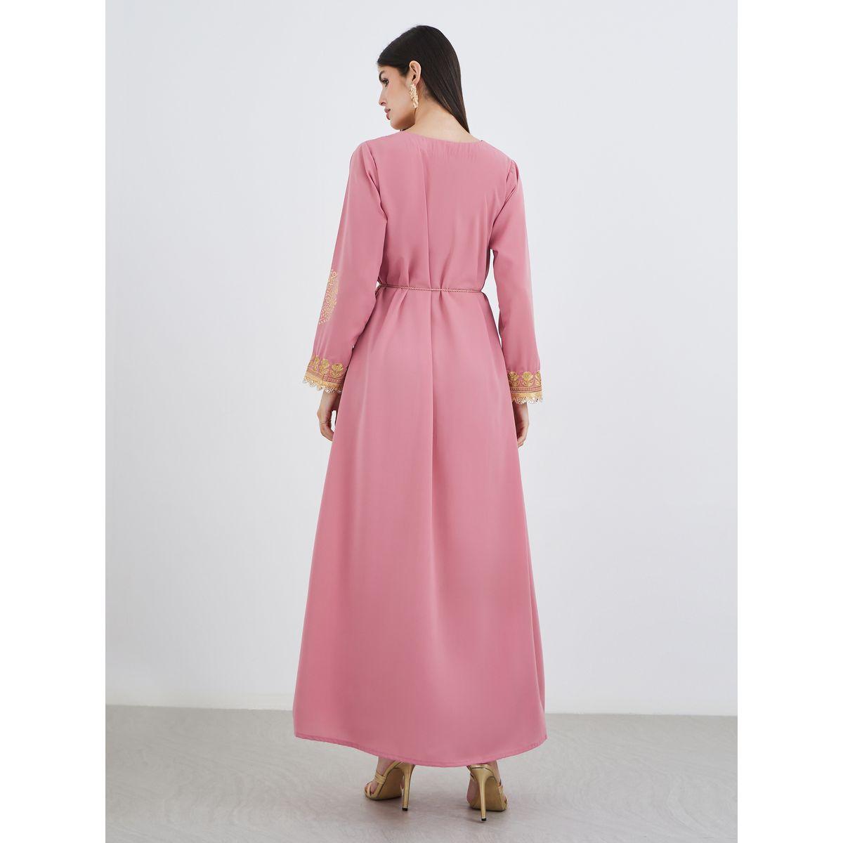 جلابية بطبعة فويل وتفاصيل مُطرّزة مع دانتيل-women-arabicclothing-jalabiyas-image-5