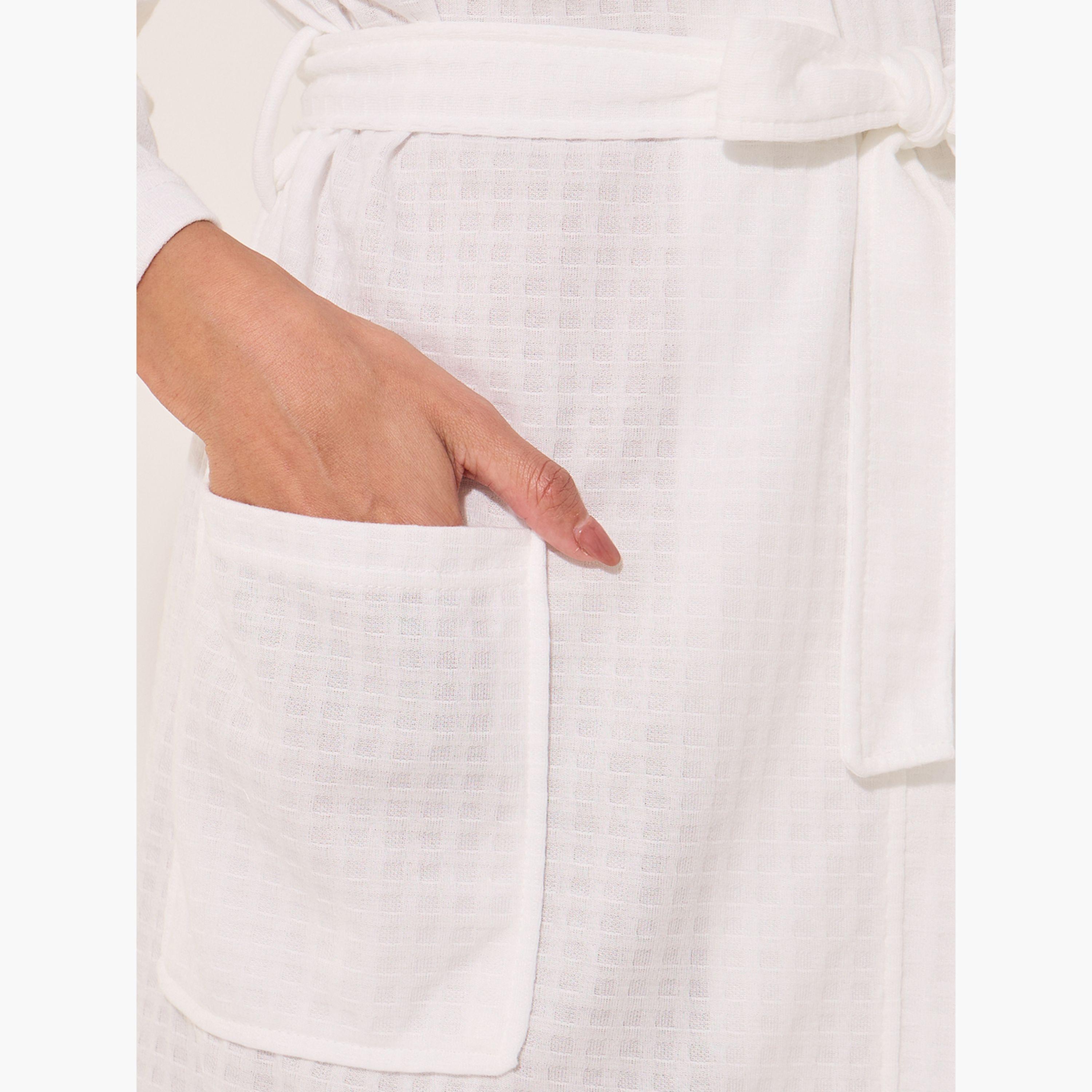 روب بتفاصيل بارزة الملمس وأكمام طويلة-women-clothing-nightwear-robes-image-4