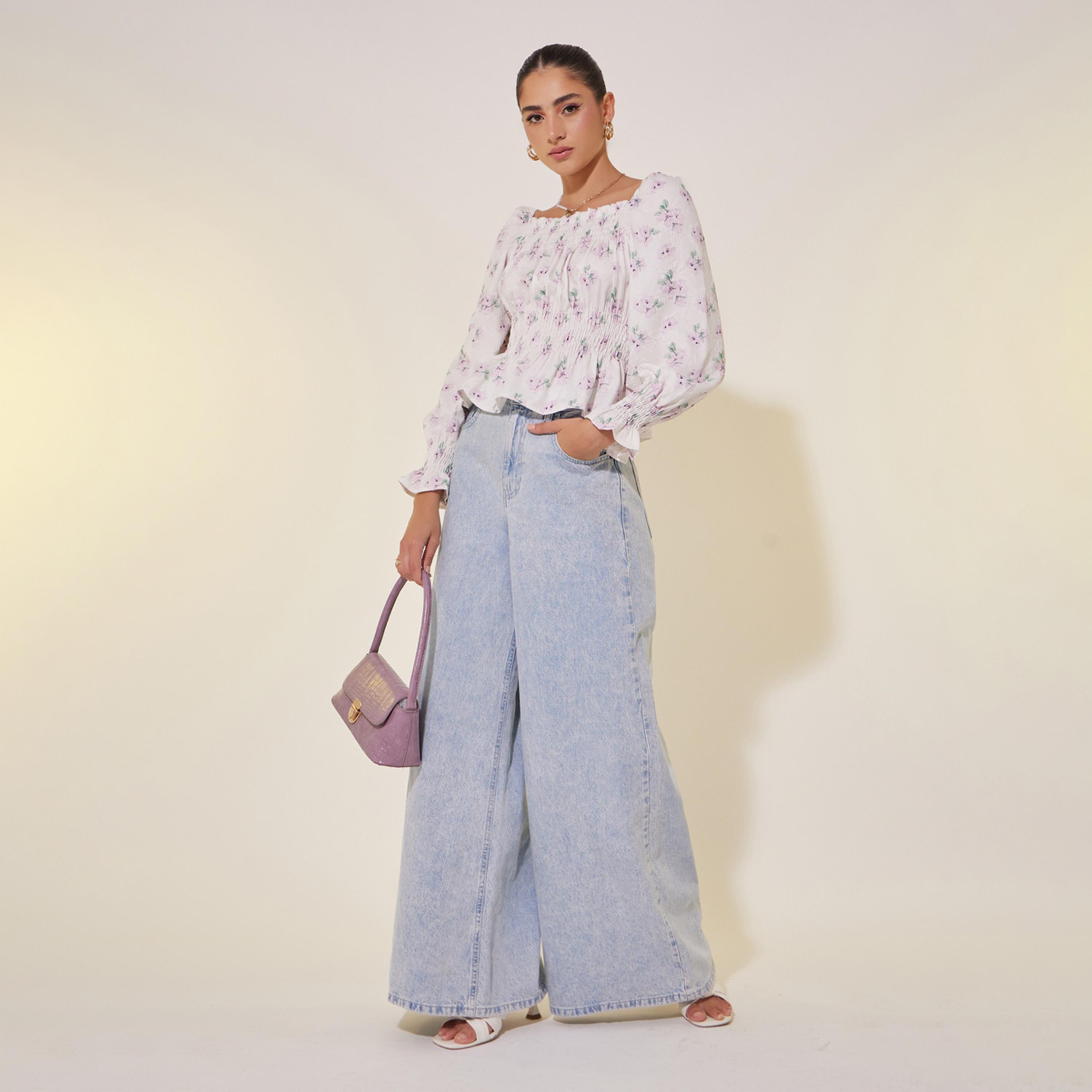 بلوزة بطبعة زهور وياقة مربعة مع تفاصيل مزمومة-women-clothing-shirtsandblouses-blouses-image-2