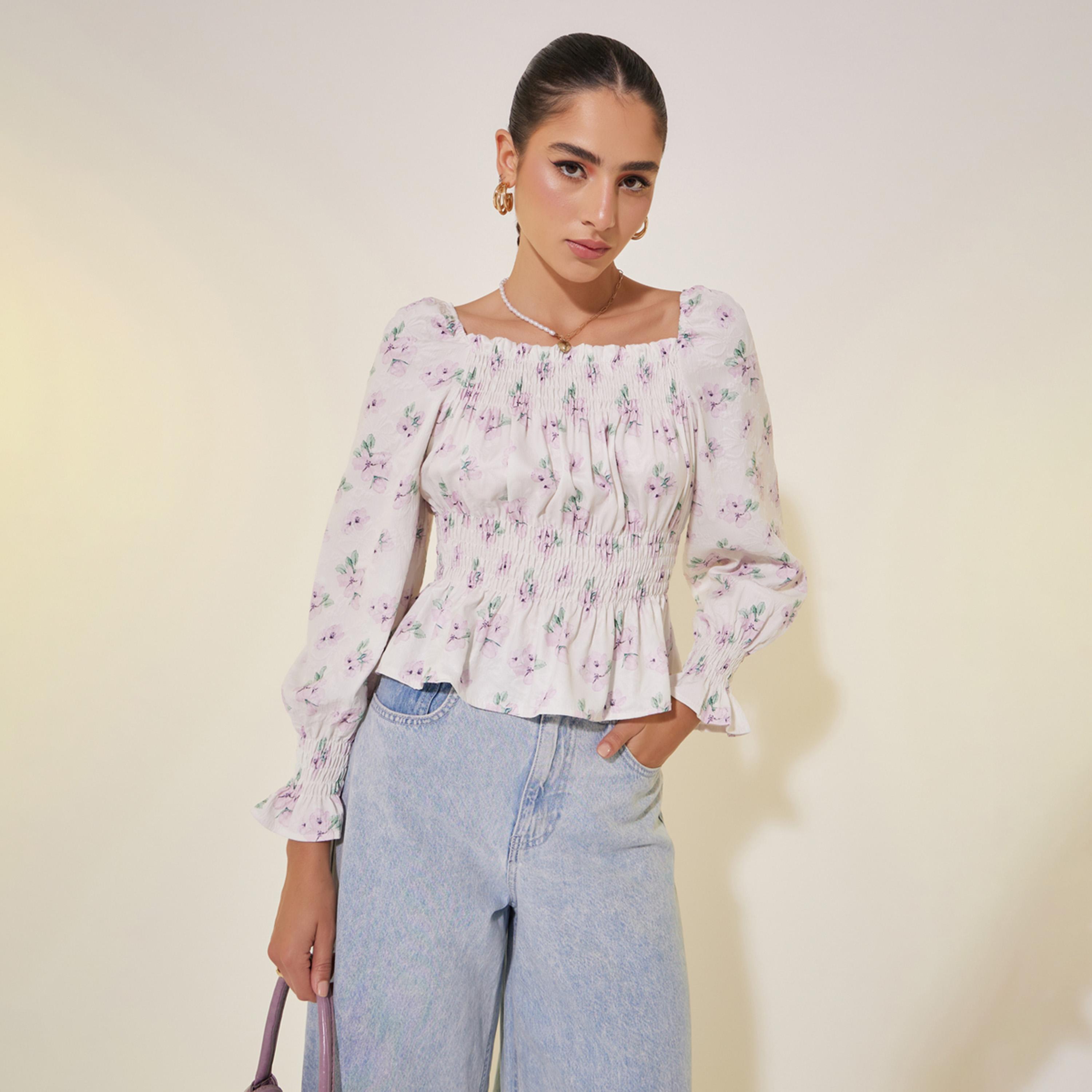 بلوزة بطبعة زهور وياقة مربعة مع تفاصيل مزمومة-women-clothing-shirtsandblouses-blouses-image-3