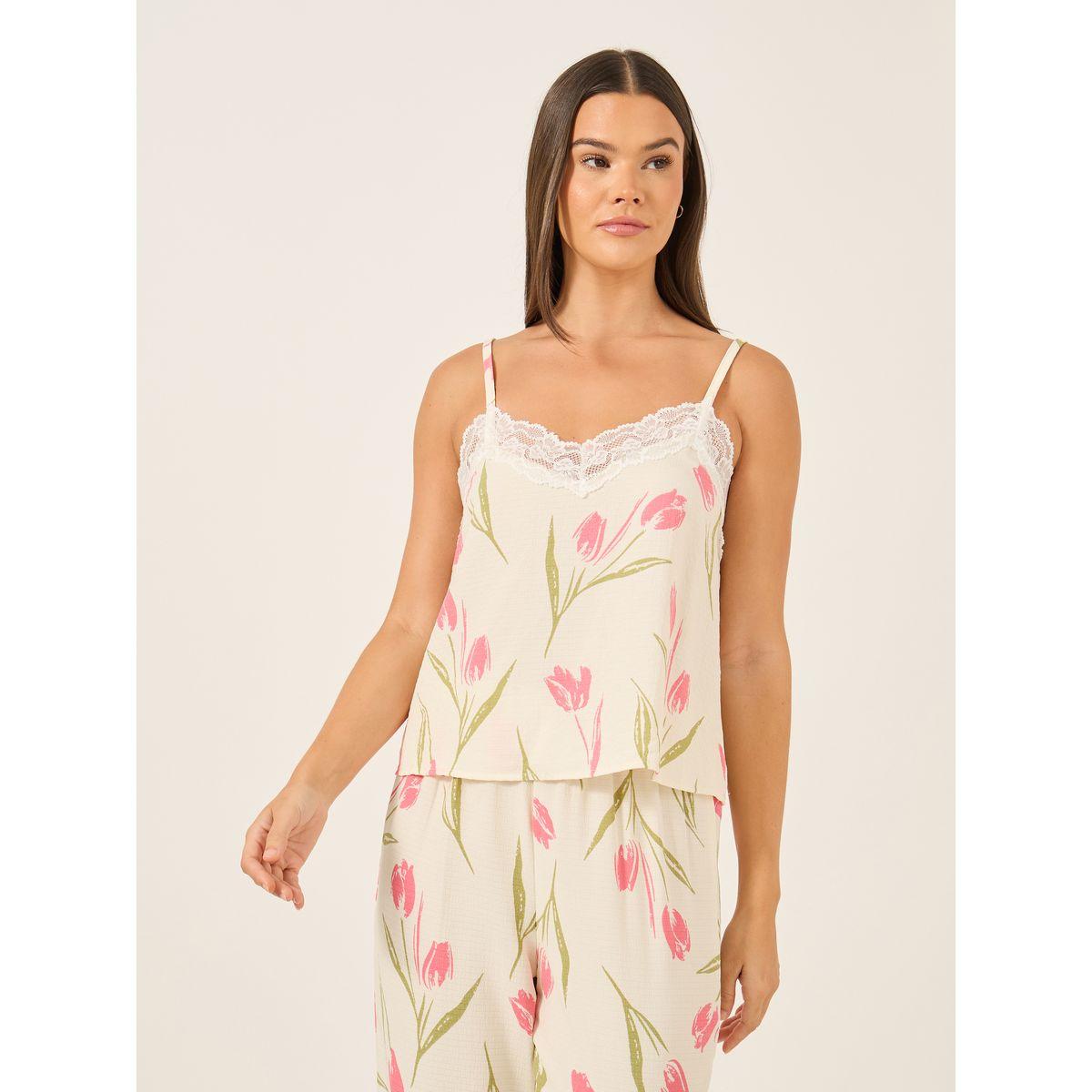 Styli Lace Trim Floral Print Cami and Pyjama with Robe Set-women-clothing-nightwear-pyjamas-longsets-image-3