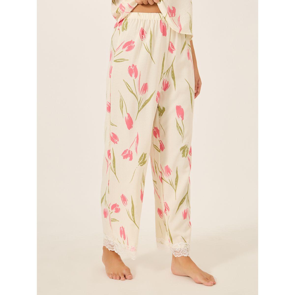 Styli Lace Trim Floral Print Cami and Pyjama with Robe Set-women-clothing-nightwear-pyjamas-longsets-image-8