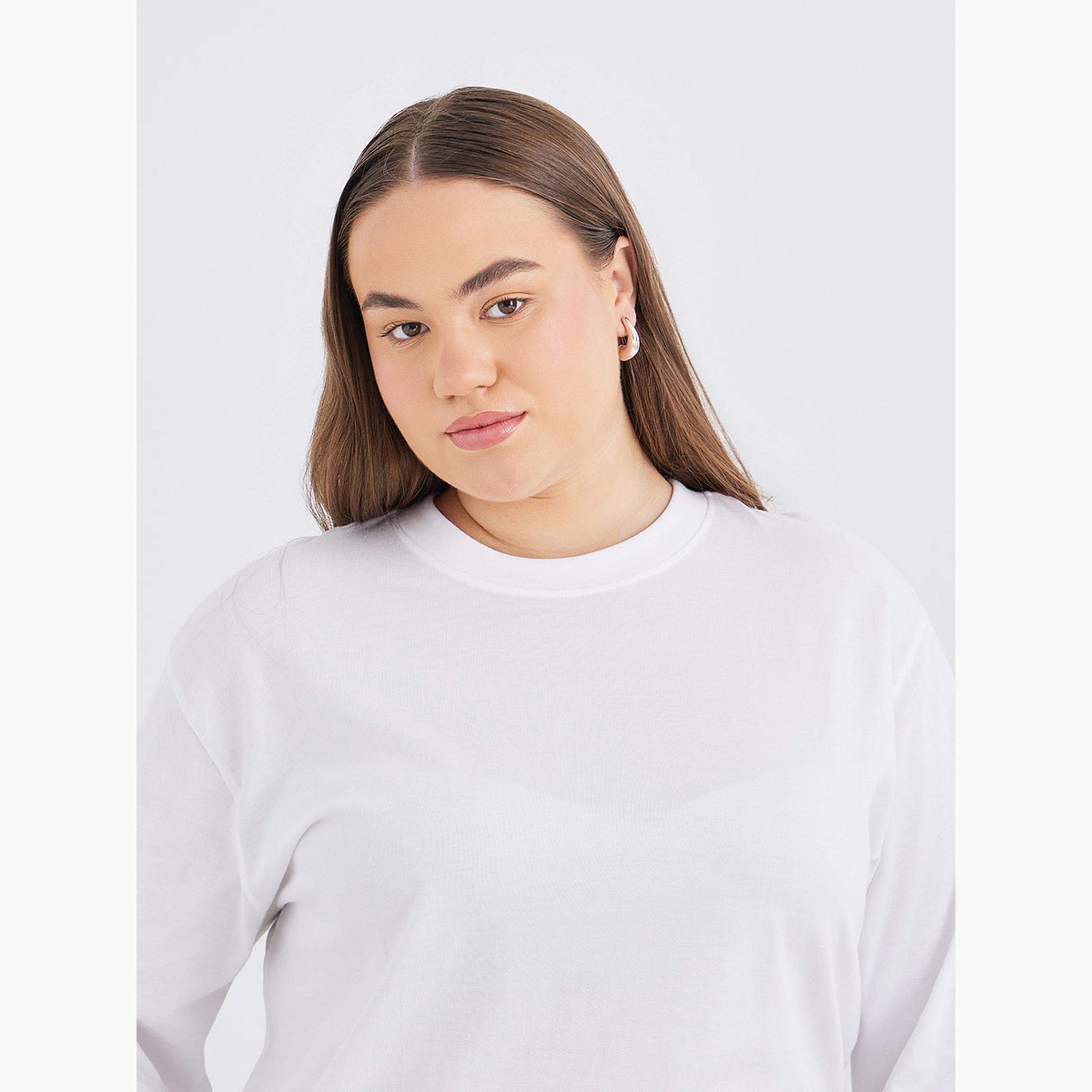 Styli Plus Size Isola di Carlo Printed T-Shirt with Dropped Shoulder-women-clothing-tshirts-image-3