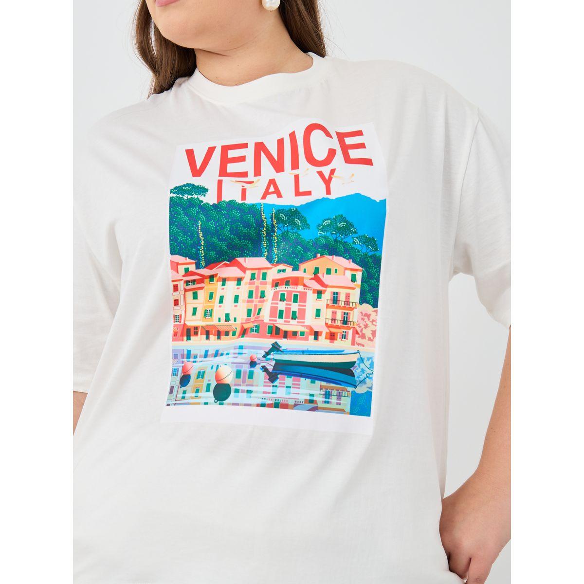 Styli Plus Size Venice Italy Graphic Print Short Sleeve T-Shirt-women-clothing-tshirts-image-3