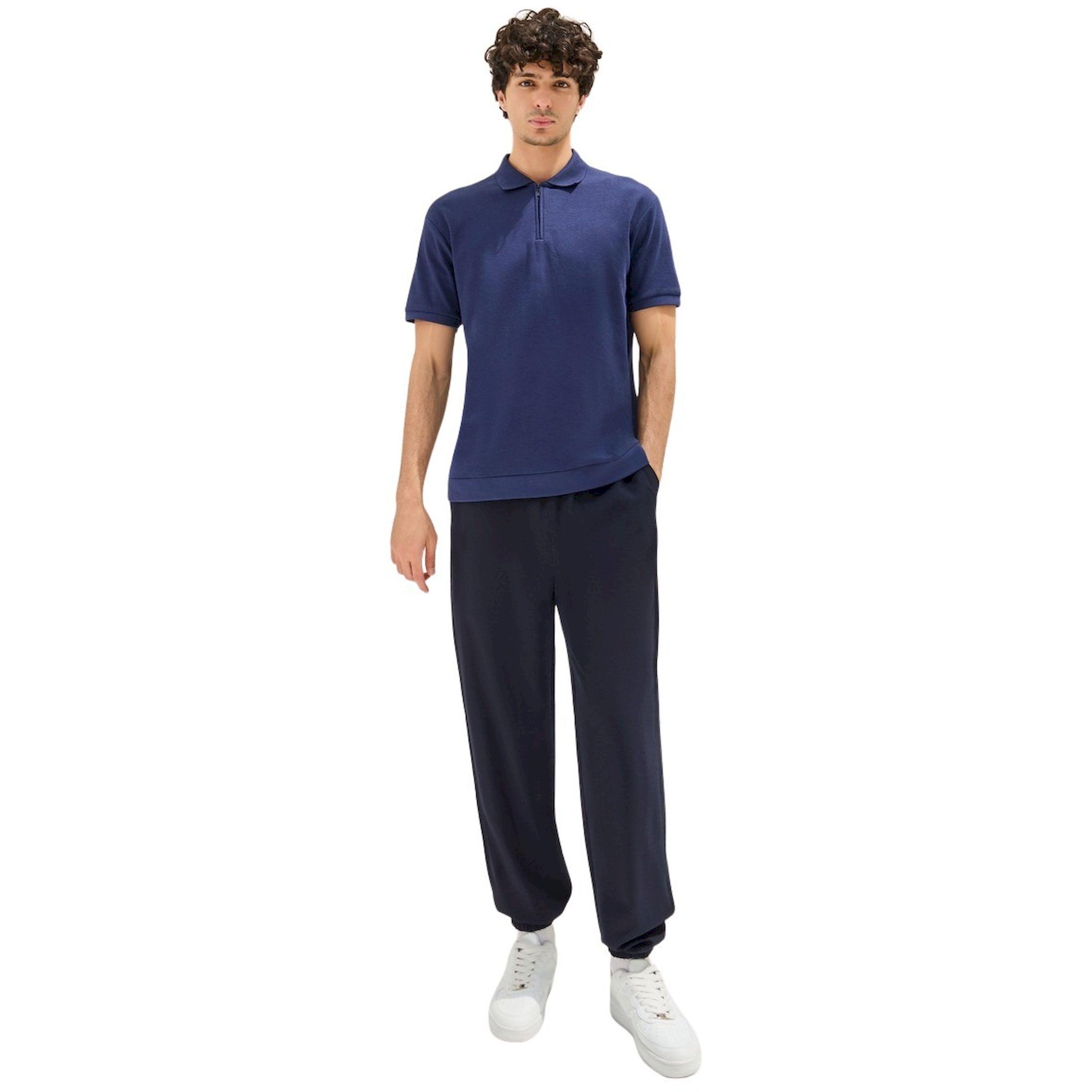 ستايلي -  بنطال من مزيج الكتان الموحد بقصّة البالون مع تفاصيل مطوية-men-clothing-bottoms-joggers-image-2