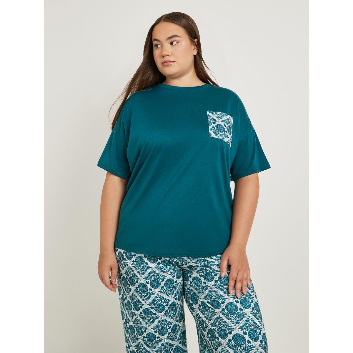Styli Plus Size Round Neck T-Shirt and Pyjama Set-women-clothing-nightwear-pyjamas-longsets-image-3