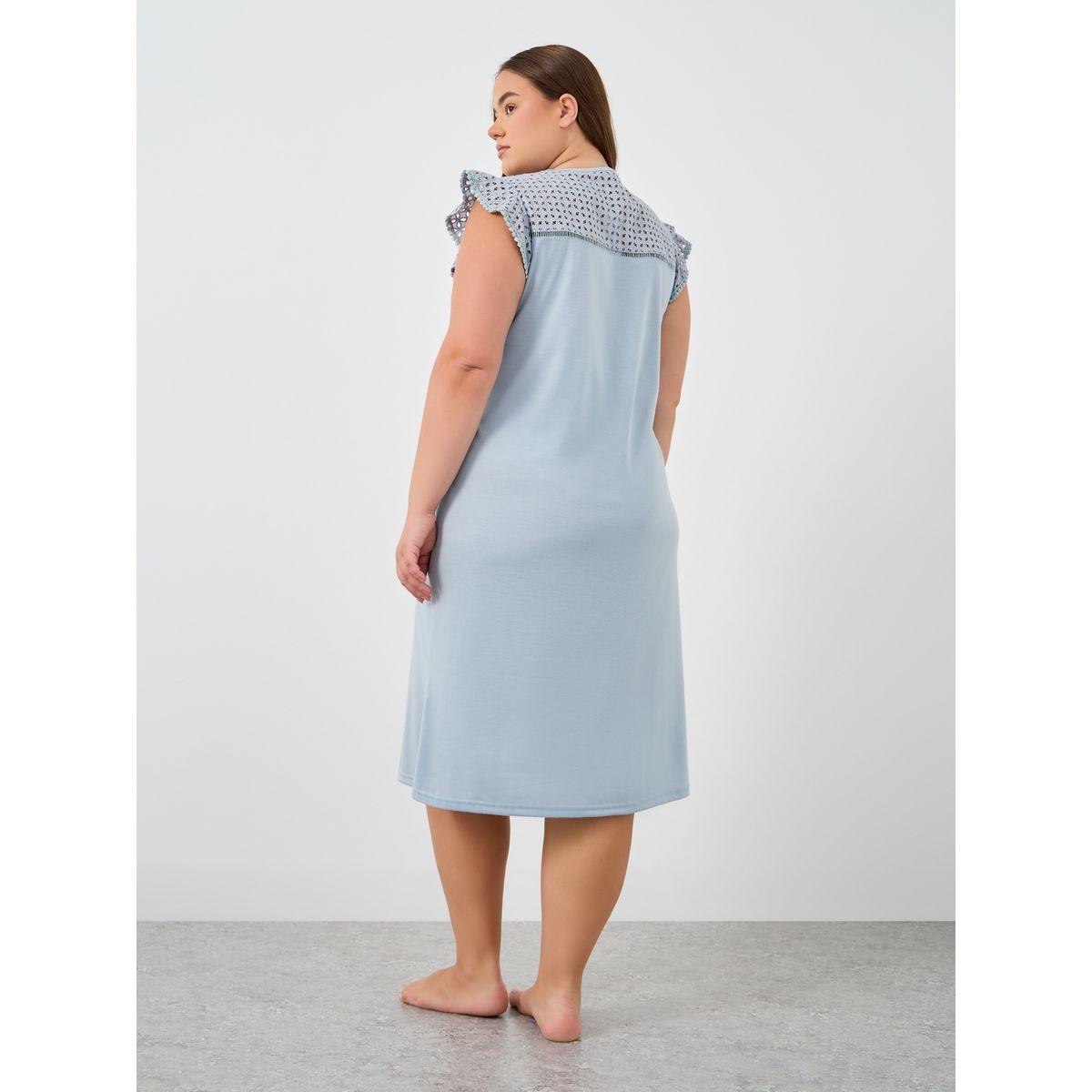 قميص نوم شيفلي بمقاس كبير مزين بكرات بوم بوم-women-clothing-nightwear-nighties-image-4