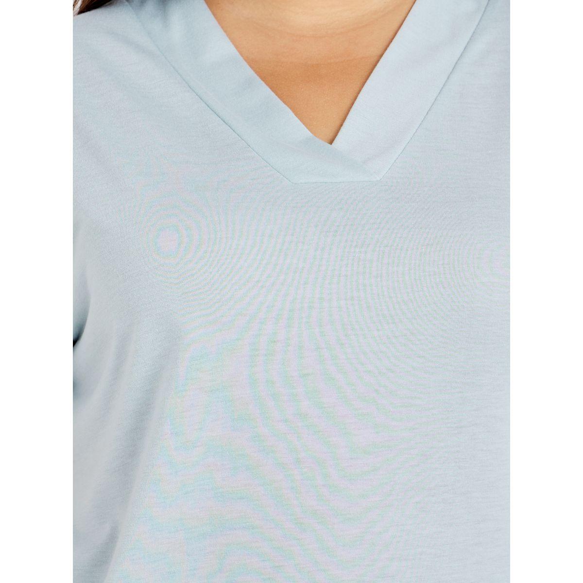Styli Plus Size Solid V Neck T-Shirt and Floral Print Pyjama Set-women-clothing-nightwear-pyjamas-longsets-image-4