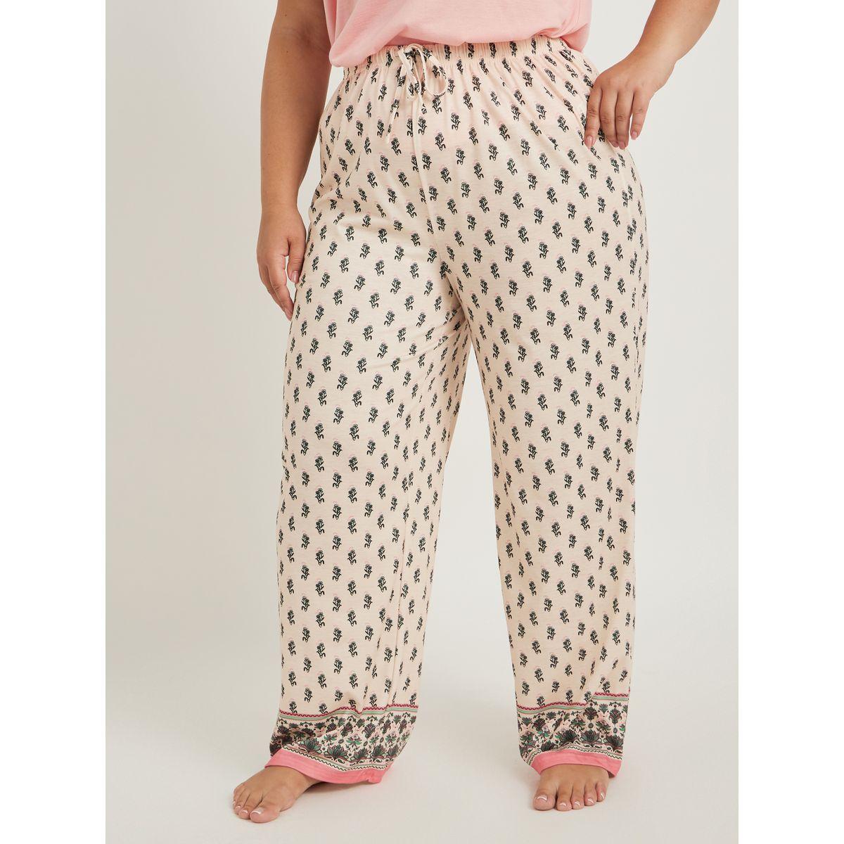 Styli Slogan Print Dropped Shoulder T-Shirt and All-Over Print Pyjama Set-women-clothing-nightwear-pyjamas-longsets-image-7