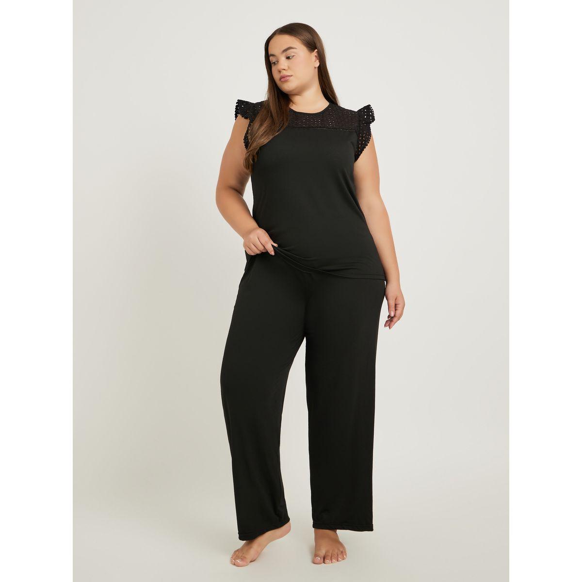 طقم بيجاما بمقاس كبير من بنطال وبلوزة مزينة بكرات بوم بوم-women-clothing-nightwear-pyjamas-longsets-image-1