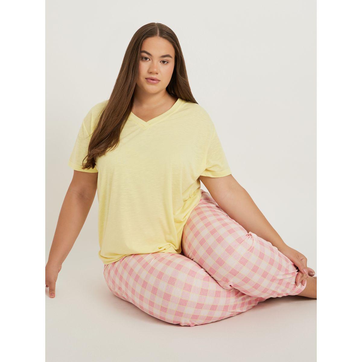 Styli Plus Size Slubbed V Neck T-Shirt and Checked Cuffed Pyjama Set-women-clothing-nightwear-pyjamas-longsets-image-1