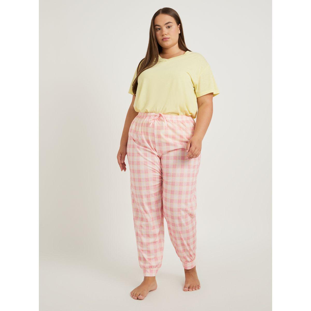 Styli Plus Size Slubbed V Neck T-Shirt and Checked Cuffed Pyjama Set-women-clothing-nightwear-pyjamas-longsets-image-3