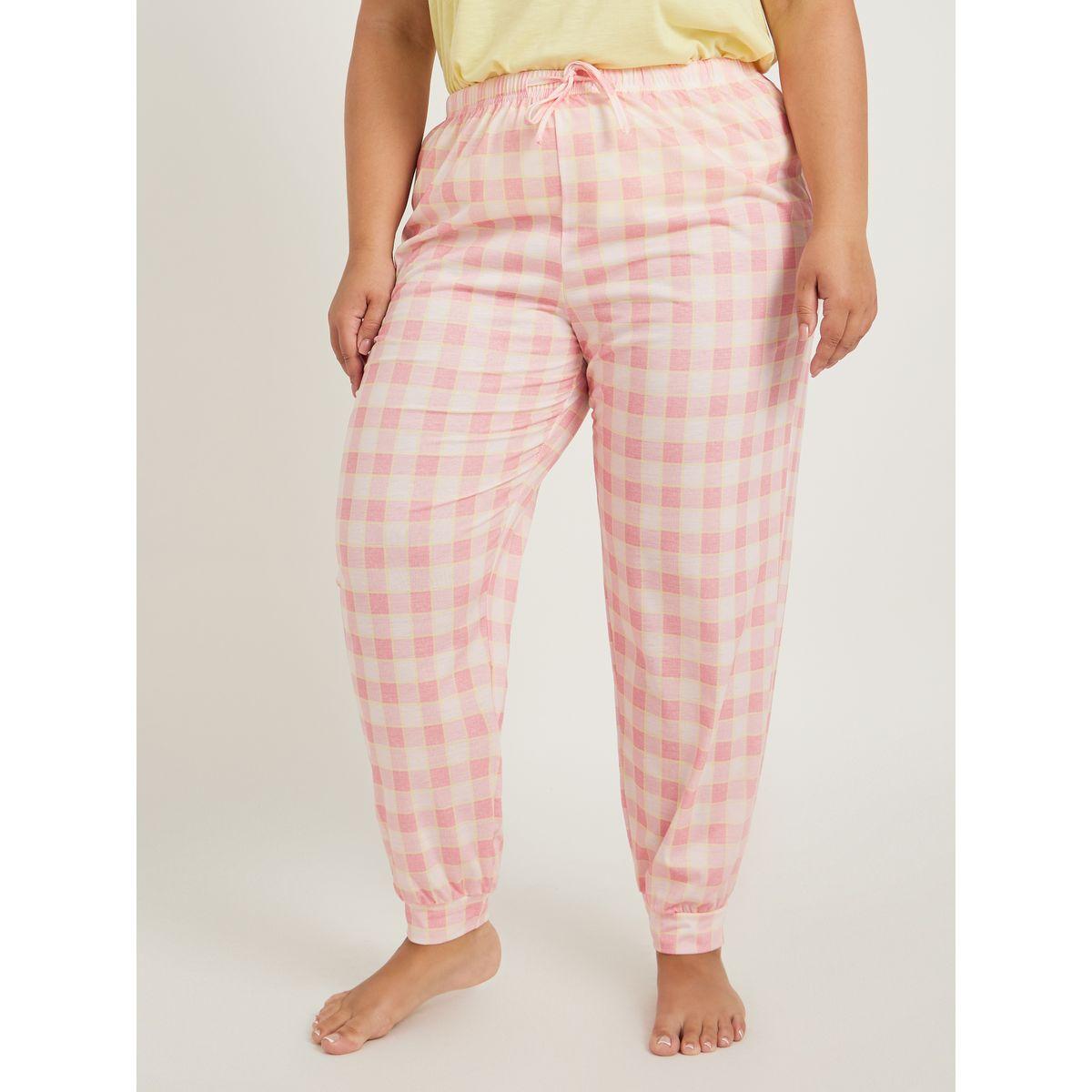 Styli Plus Size Slubbed V Neck T-Shirt and Checked Cuffed Pyjama Set-women-clothing-nightwear-pyjamas-longsets-image-7