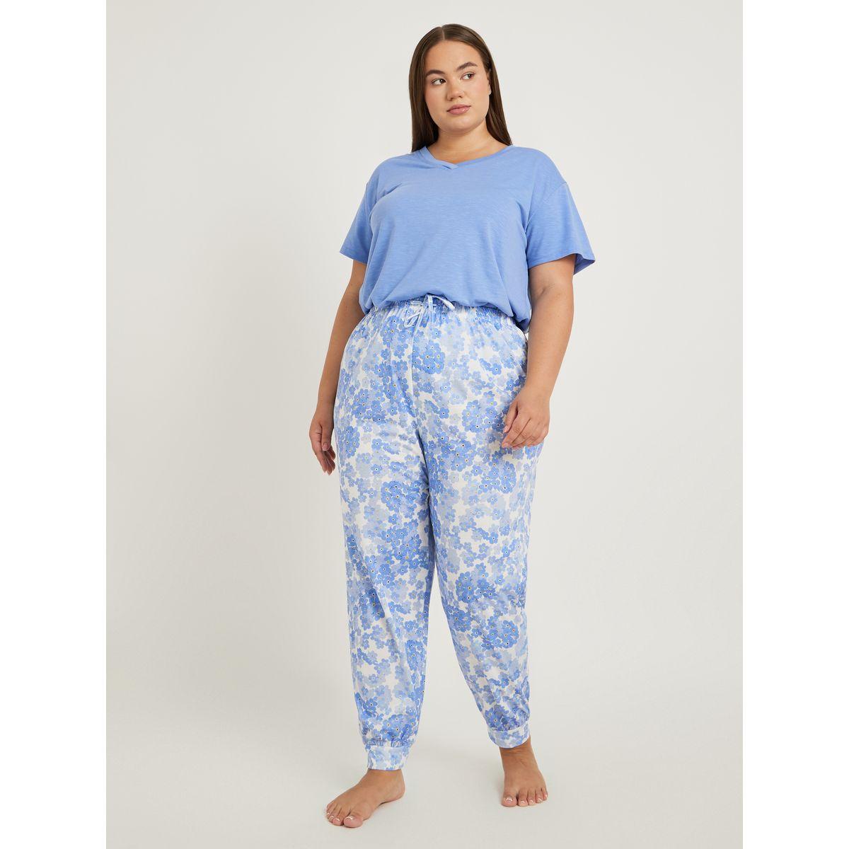 Styli Plus Size Slubbed V Neck T-Shirt and Floral Print Cuffed Pyjama Set-women-clothing-nightwear-pyjamas-longsets-image-3