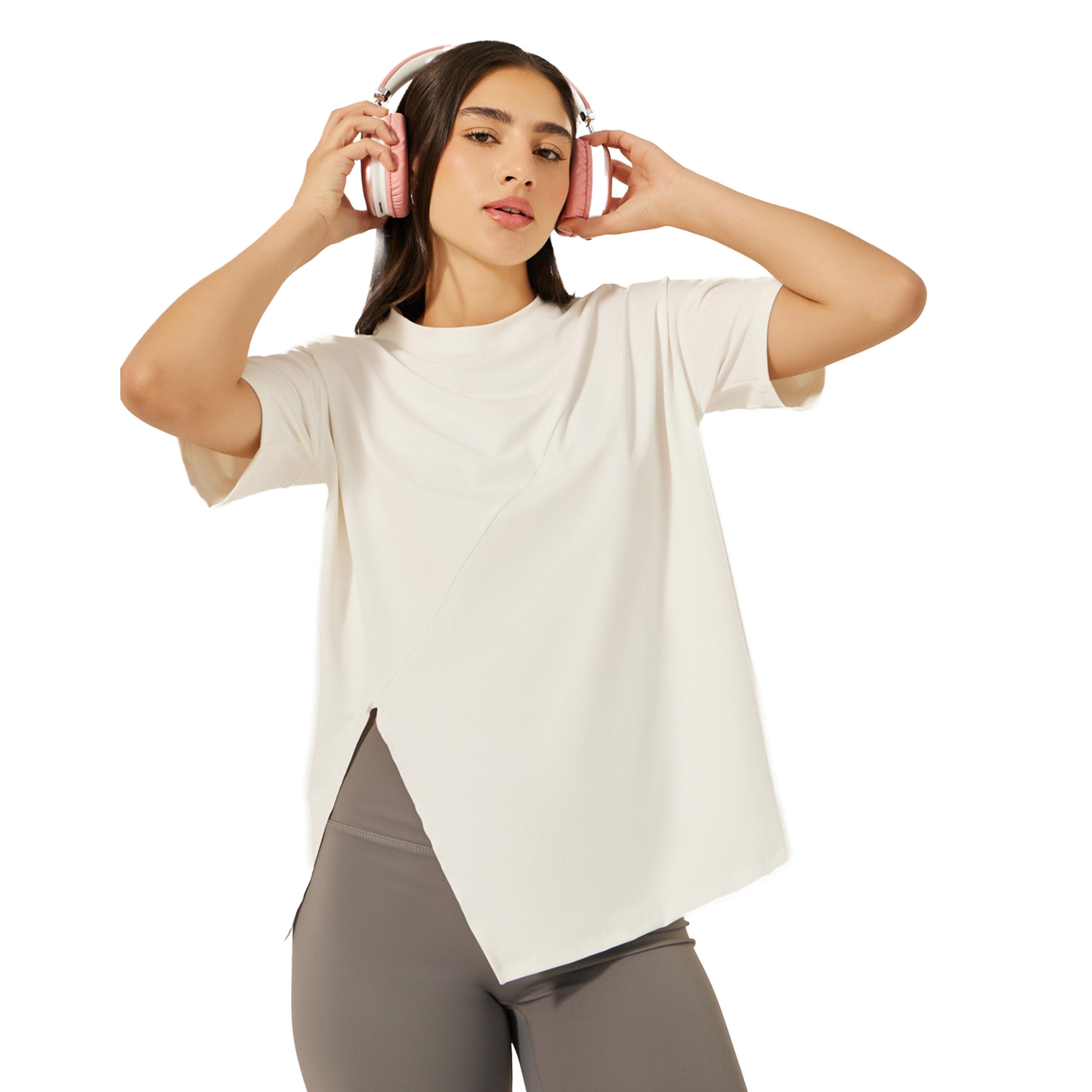 ستايلي - بلوزة سادة بأكمام قصيرة وفتحة جانبية-women-clothing-sportswearandactivewear-tshirtsandvests-image-1