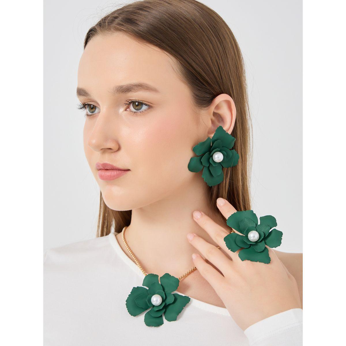 عقد كاجوال-women-watchesandjewellery-jewellery-necklacesandpendants-image-1
