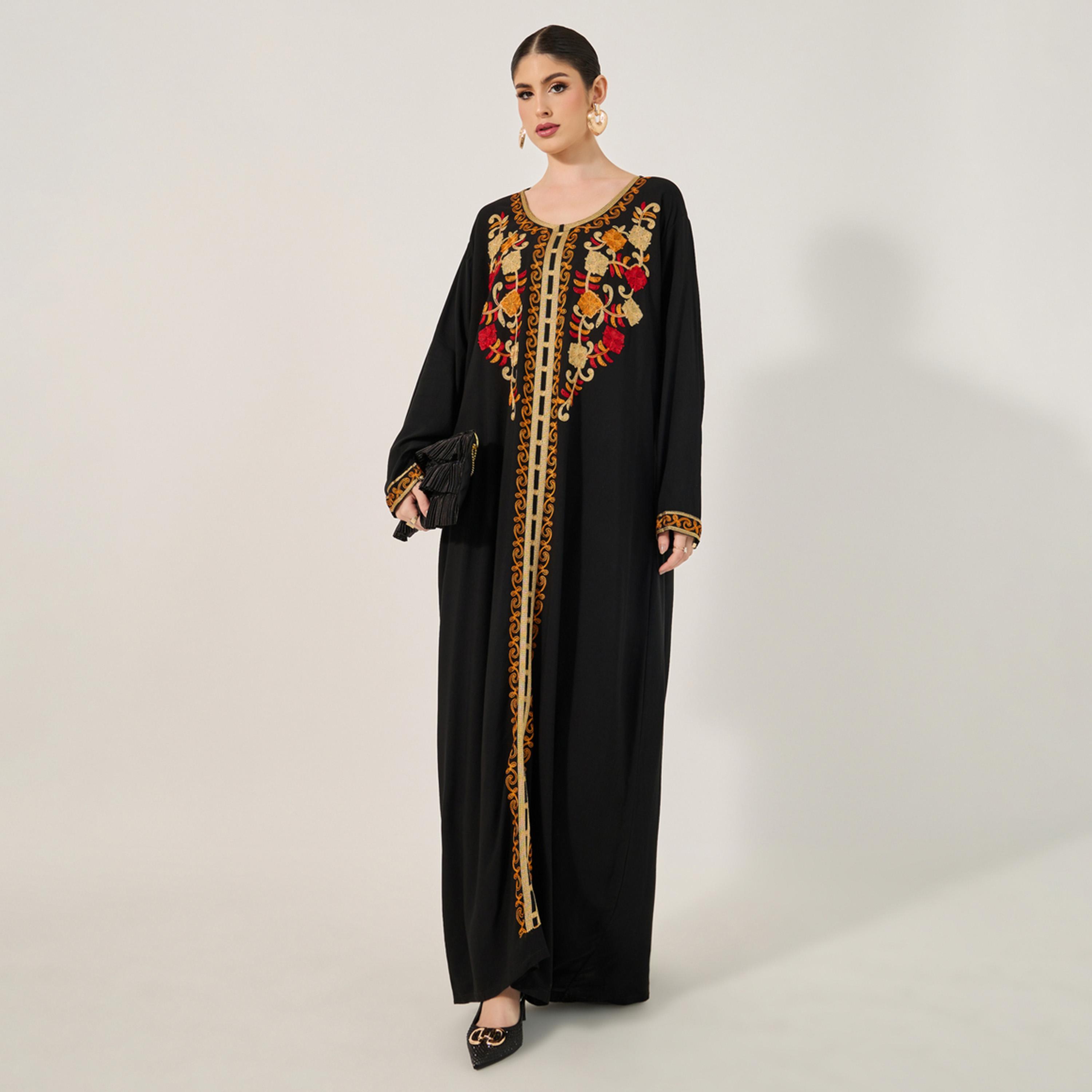 ستايلي - جلابية مطرزة برقبة دائرية وقصّة A-women-arabicclothing-jalabiyas-image-1