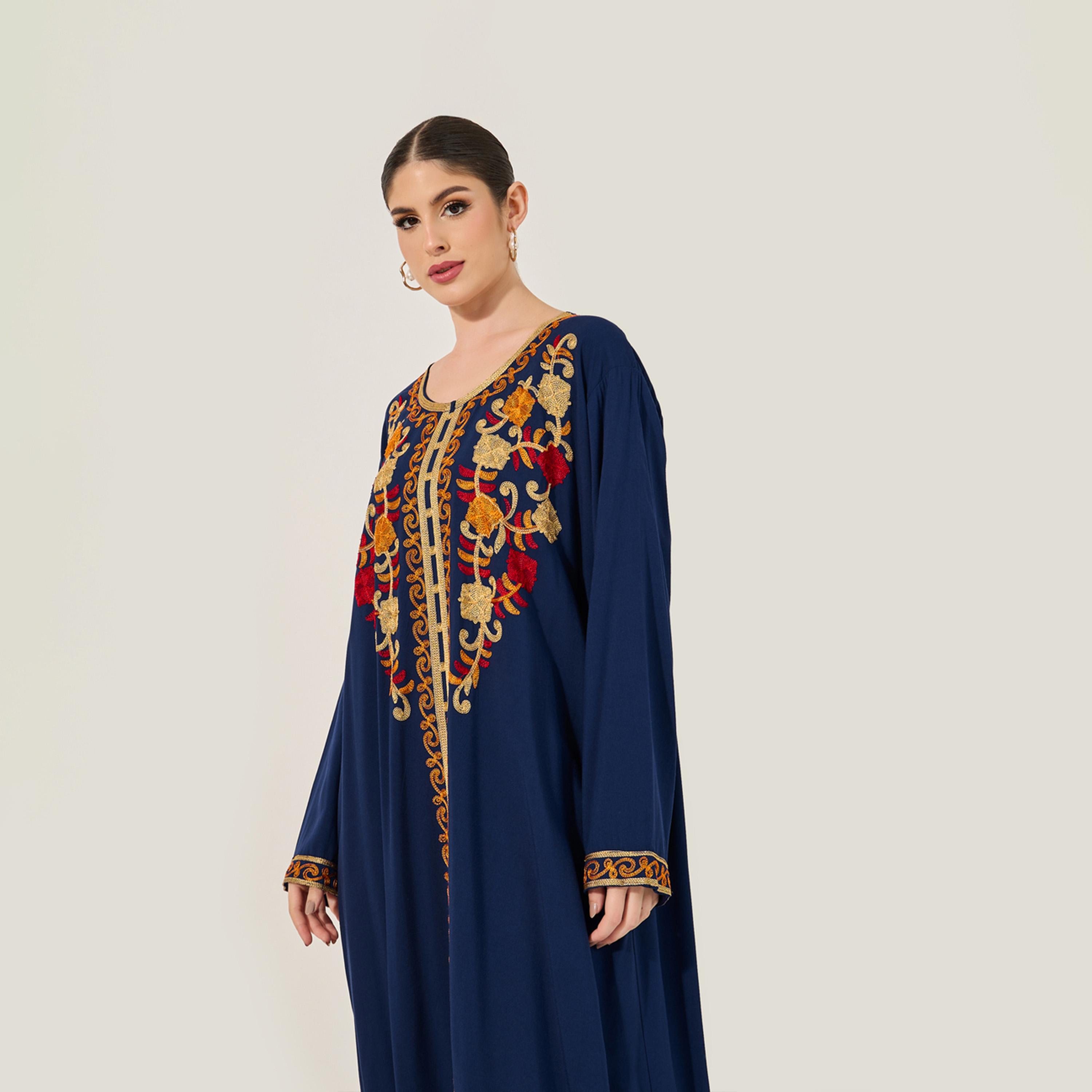 ستايلي - جلابية مطرزة برقبة دائرية وقصّة A-women-arabicclothing-jalabiyas-image-3