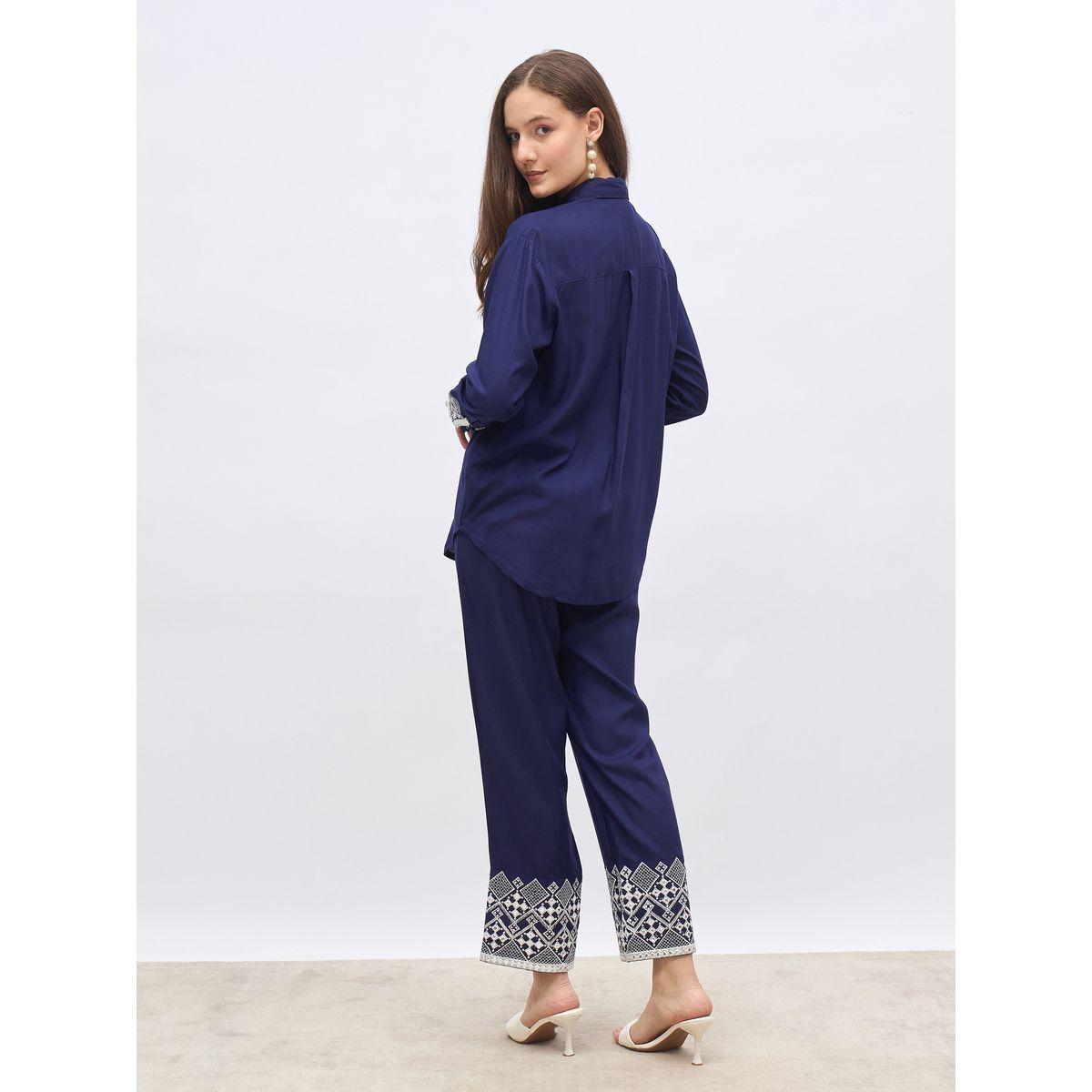 طقم منسق من بنطال وبلوزة بتفاصيل مُطرزة-women-clothing-coordsets-image-5