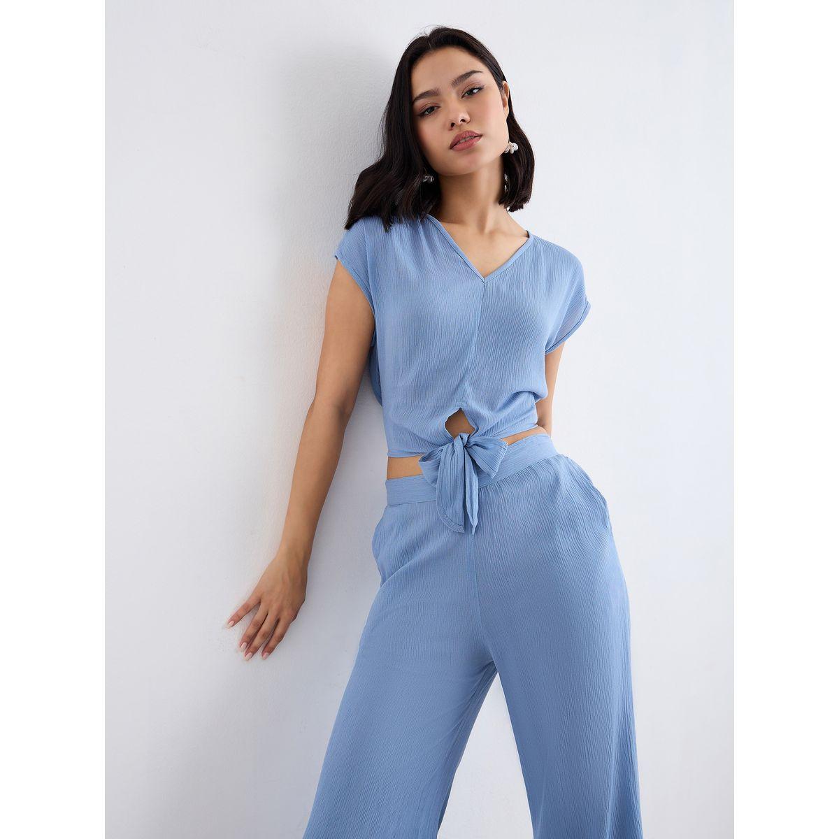 طقم منسق من بنطال وبلوزة بقصة قصيرة مع تفاصيل عُقدة-women-clothing-coordsets-image-5