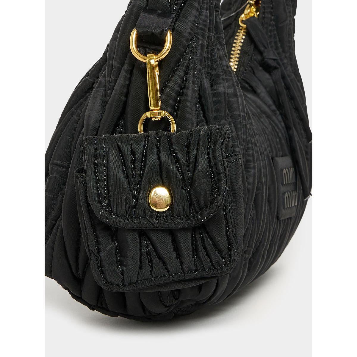 شنطة هوبو بتفاصيل بارزة الملمس وسحَّاب غلق-women-bagsandwallets-handbags-image-3