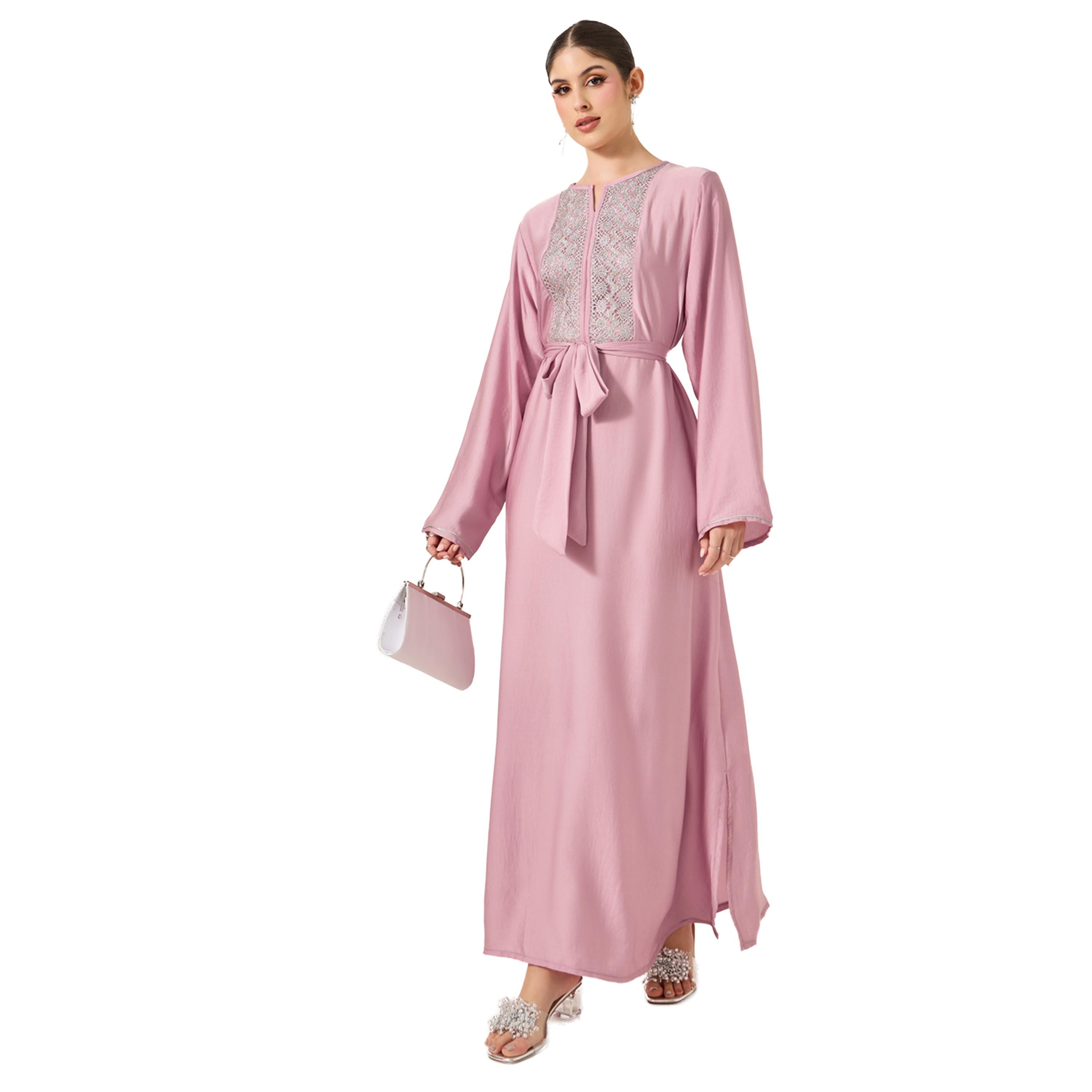 أميرة x ستايلي جلابية ساتان بتفاصيل دانتيل وياقة نوتش-women-arabicclothing-jalabiyas-image-1